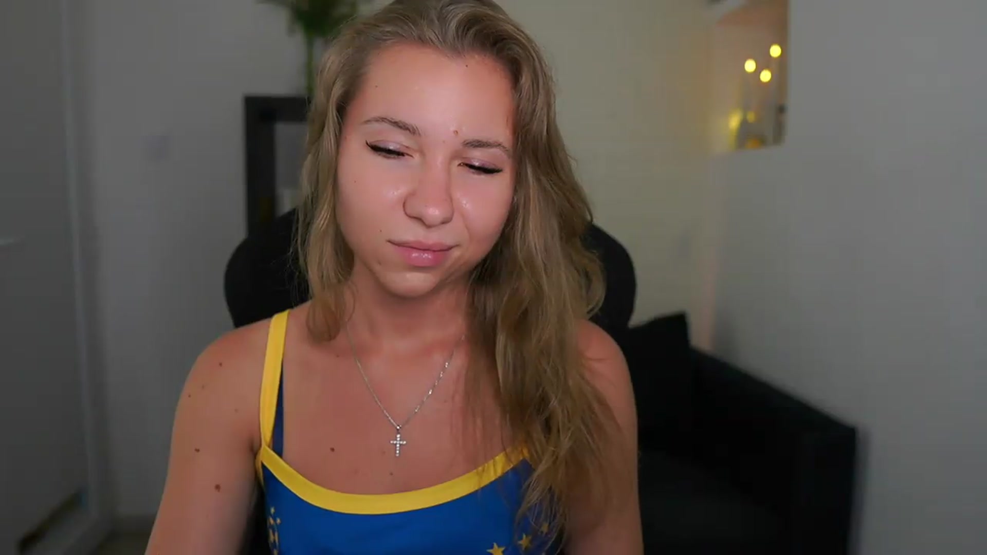 Gallery image thumbnail from VivienVance18's myfreecams stream on, 07/23/2026, 01:09 image 7 of 20