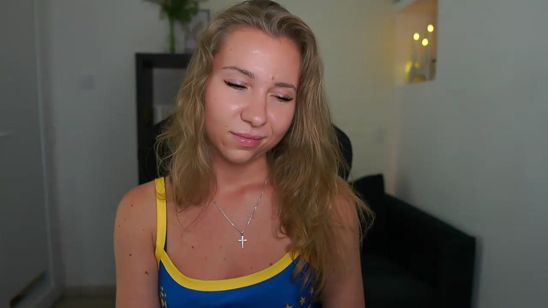 Gallery image thumbnail from VivienVance18's myfreecams stream on, 07/23/2026, 01:09 image 19 of 20