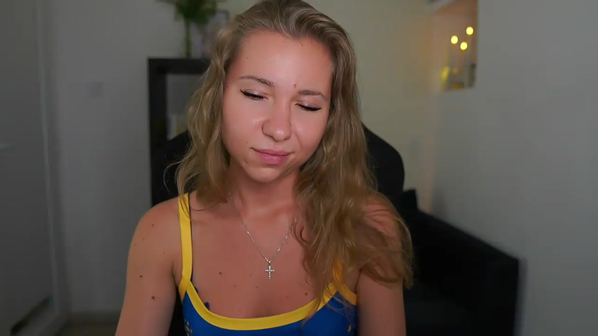 Gallery image thumbnail from VivienVance18's myfreecams stream on, 07/23/2026, 01:09 image 18 of 20