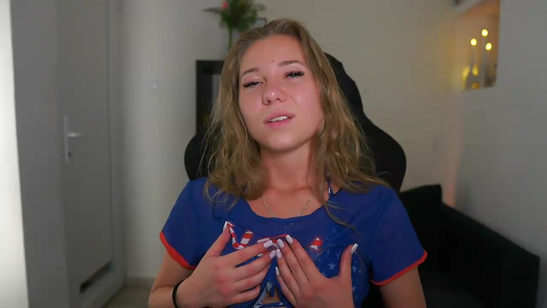 Gallery image thumbnail from VivienVance18's myfreecams stream on, 07/23/2026, 22:42 image 10 of 20