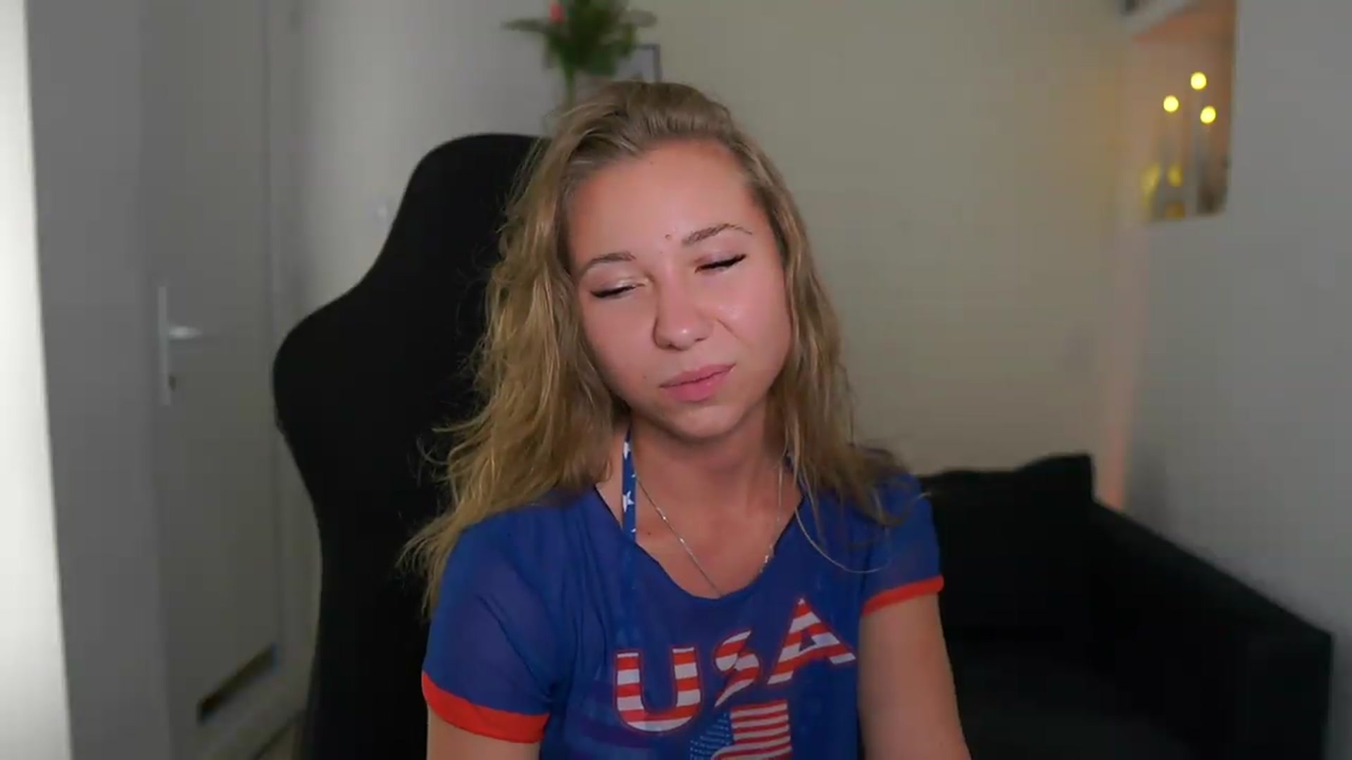 Gallery image thumbnail from VivienVance18's myfreecams stream on, 07/23/2026, 22:42 image 17 of 20