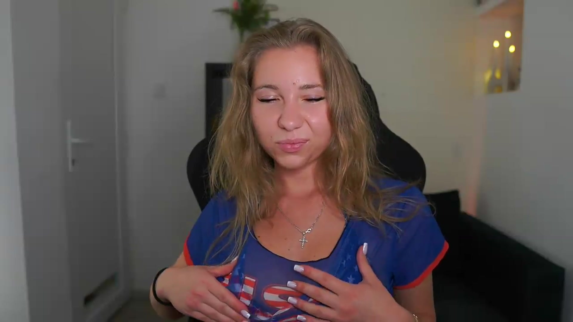 Gallery image thumbnail from VivienVance18's myfreecams stream on, 07/24/2026, 24:09 image 2 of 20