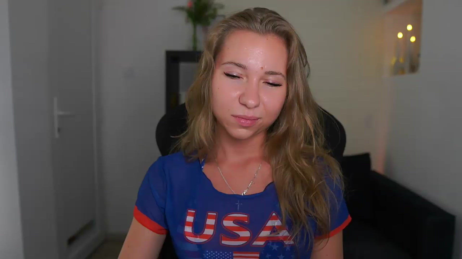 Gallery image thumbnail from VivienVance18's myfreecams stream on, 07/24/2026, 01:20 image 18 of 20