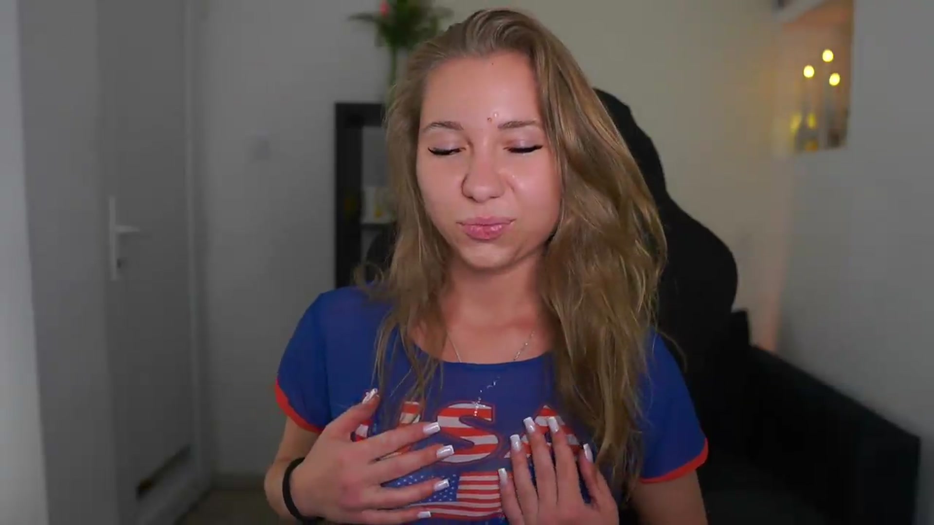 Gallery image thumbnail from VivienVance18's myfreecams stream on, 07/24/2026, 01:20 image 11 of 20