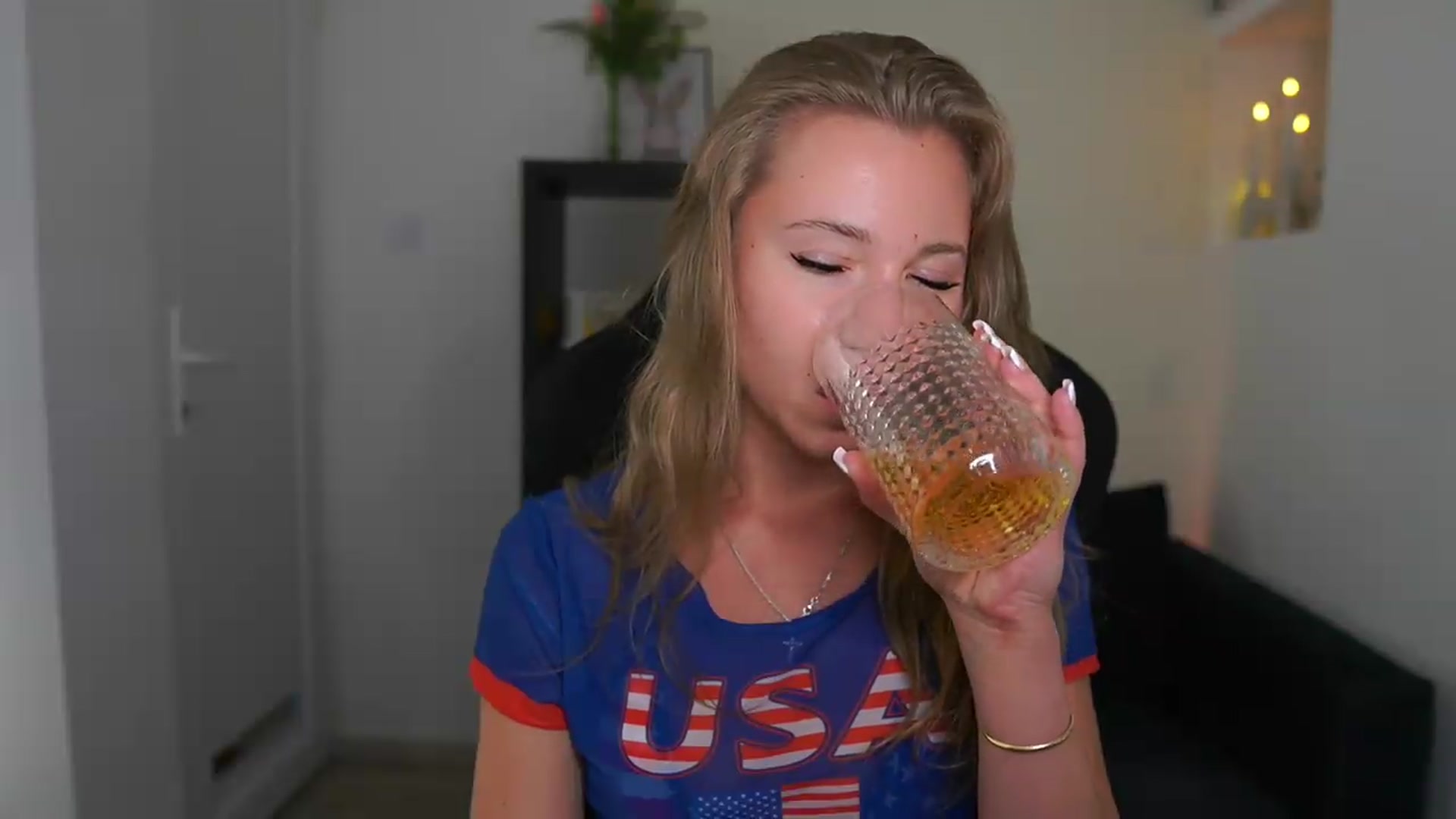 Gallery image thumbnail from VivienVance18's myfreecams stream on, 07/24/2026, 01:20 image 13 of 20