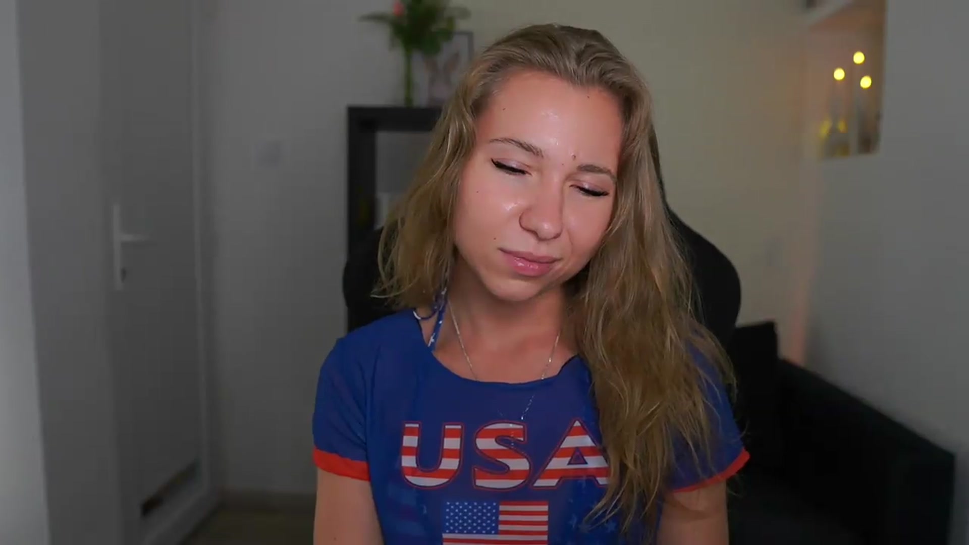 Gallery image thumbnail from VivienVance18's myfreecams stream on, 07/24/2026, 01:20 image 17 of 20