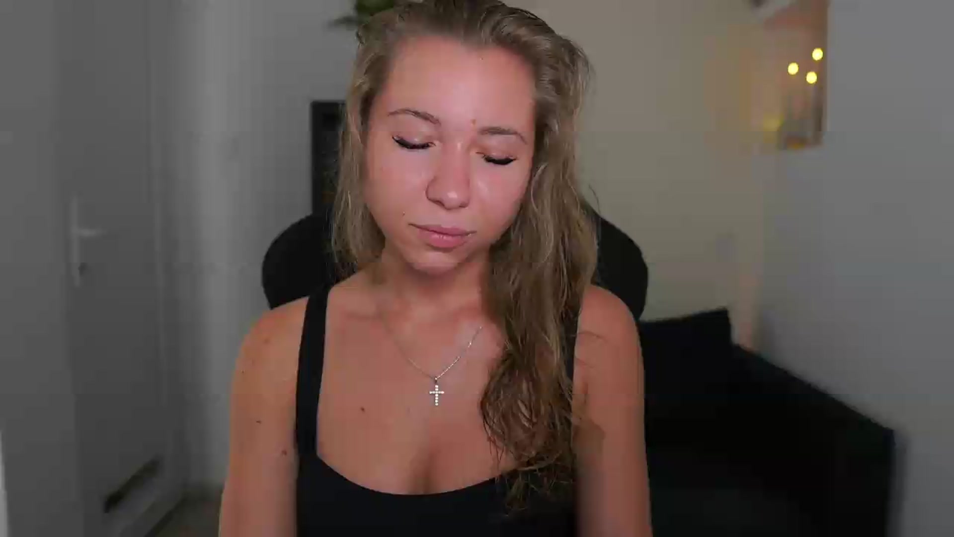 Gallery image thumbnail from VivienVance18's myfreecams stream on, 07/27/2026, 14:38 image 9 of 20