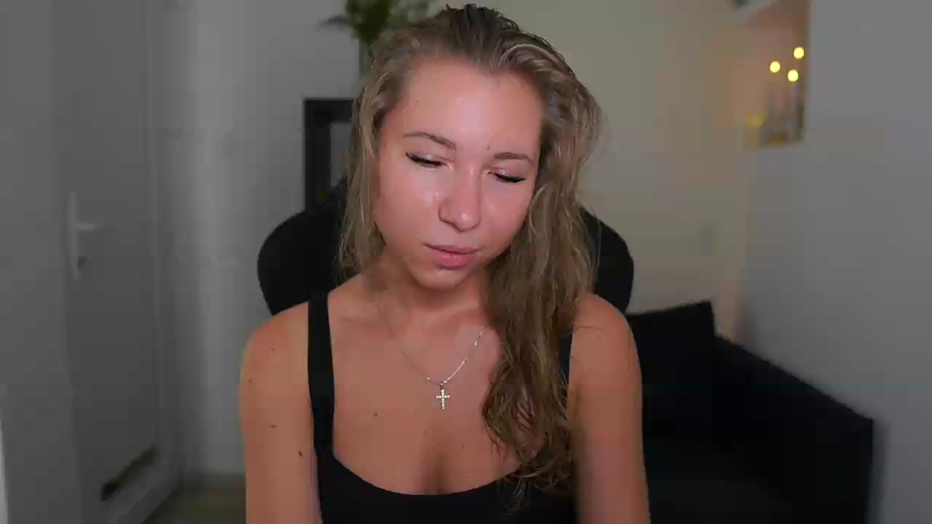 Gallery image thumbnail from VivienVance18's myfreecams stream on, 07/27/2026, 14:38 image 10 of 20