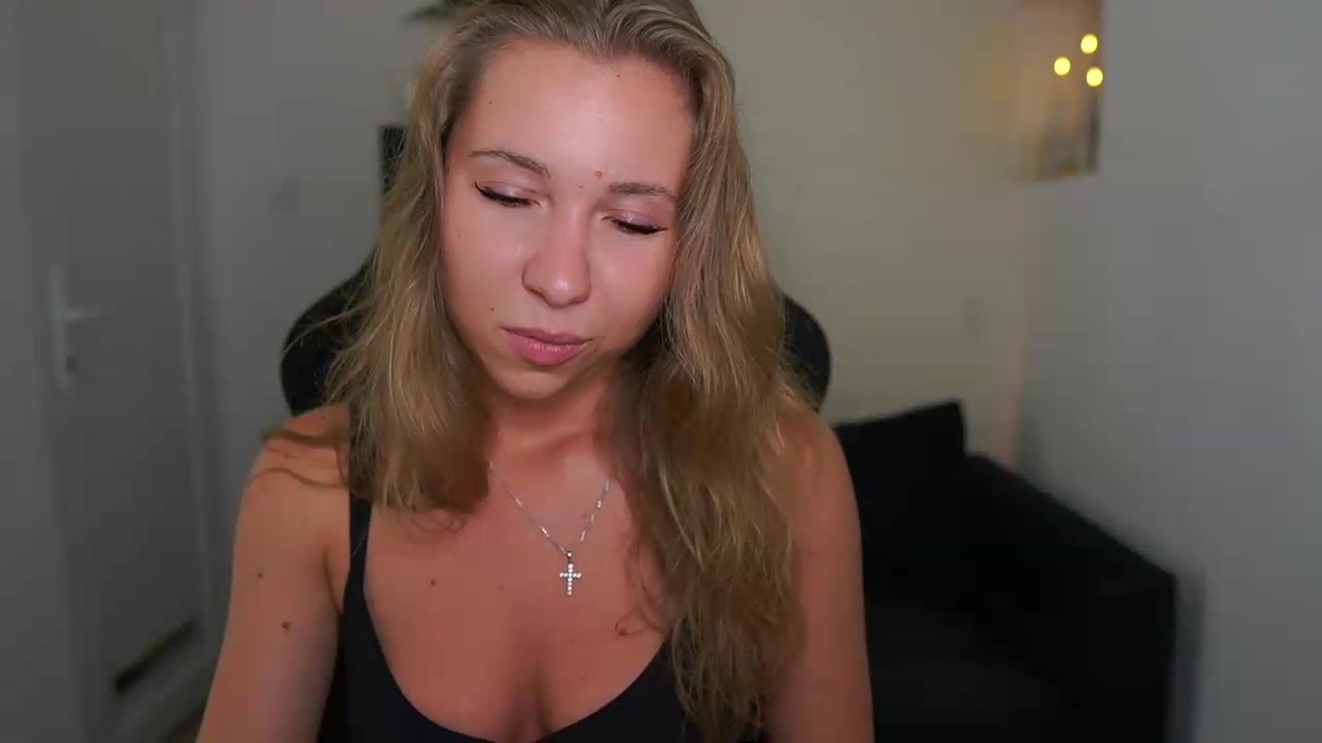 Gallery image thumbnail from VivienVance18's myfreecams stream on, 07/28/2026, 19:13 image 19 of 20