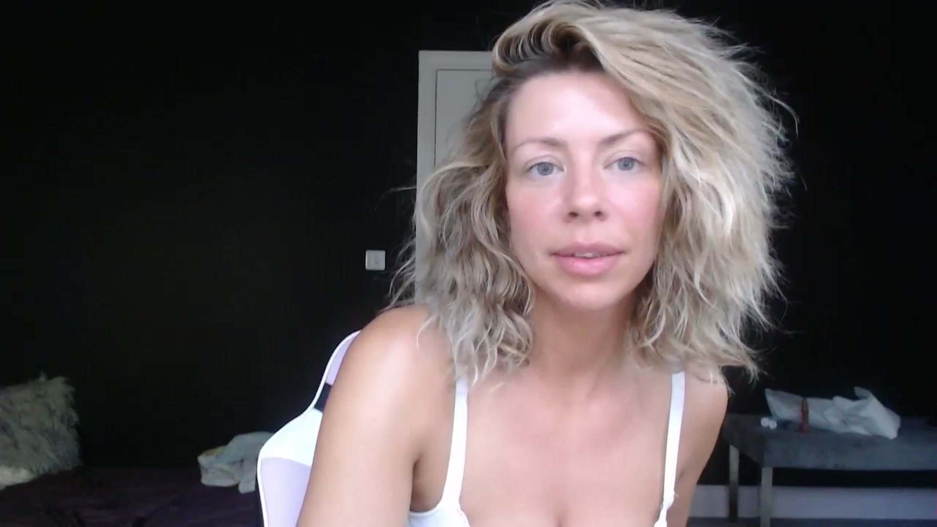 Gallery image thumbnail from VivienneFoxUK's myfreecams stream on, 07/08/2023, 18:32 image 9 of 20