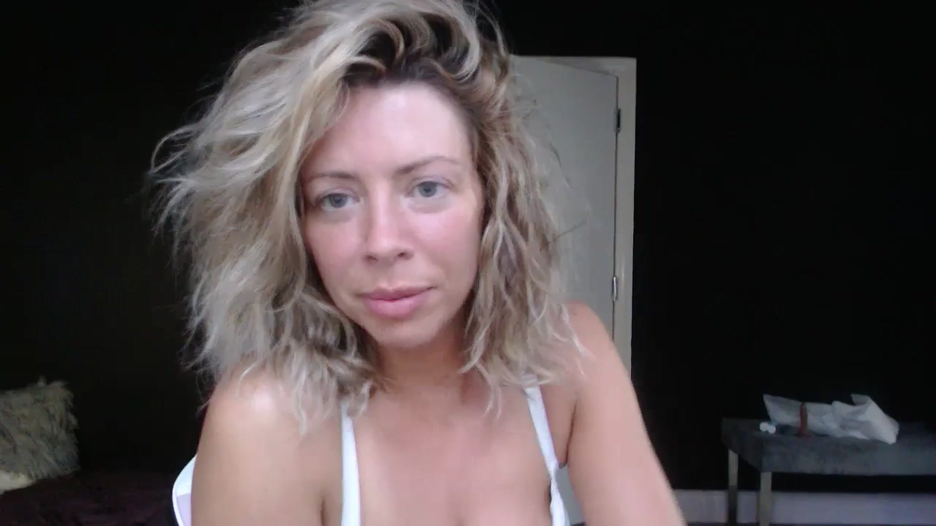 Gallery image thumbnail from VivienneFoxUK's myfreecams stream on, 07/08/2023, 18:32 image 20 of 20