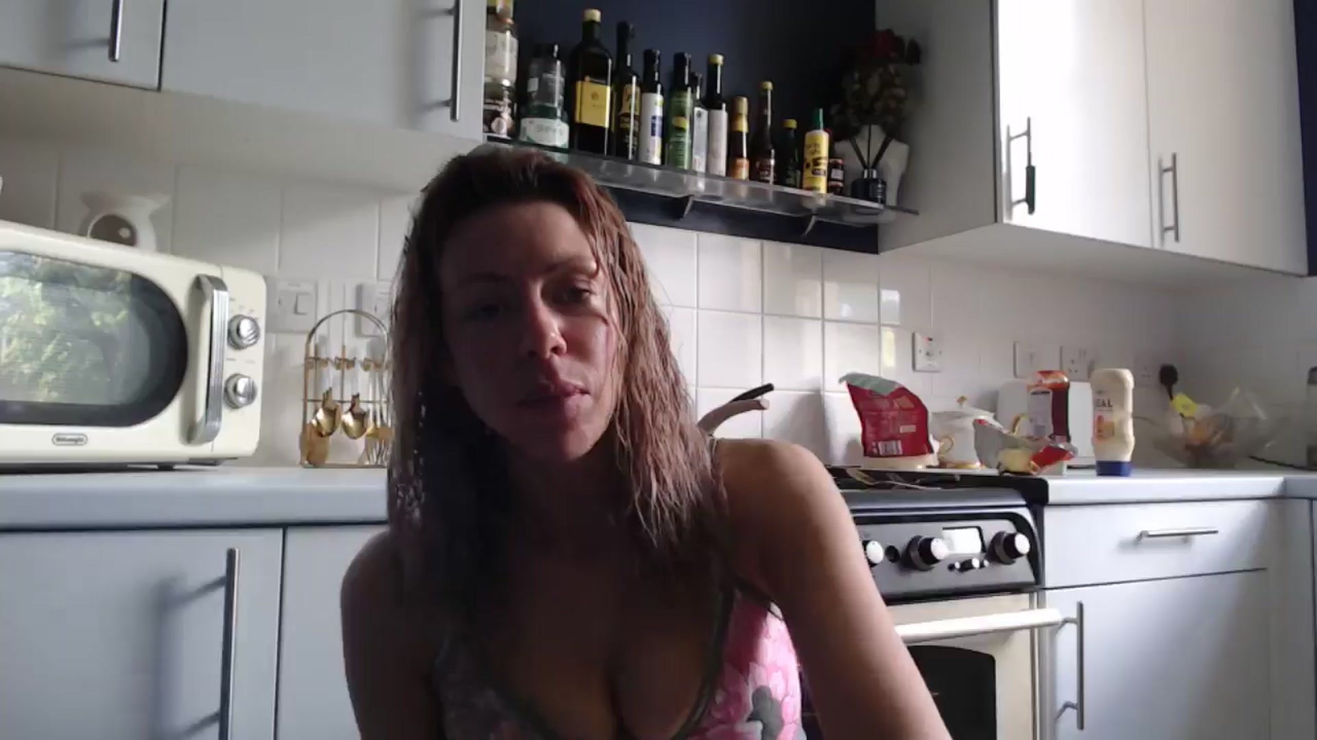 Gallery image thumbnail from Vivienne__Fox's myfreecams stream on, 06/16/2024, 11:55 image 4 of 20