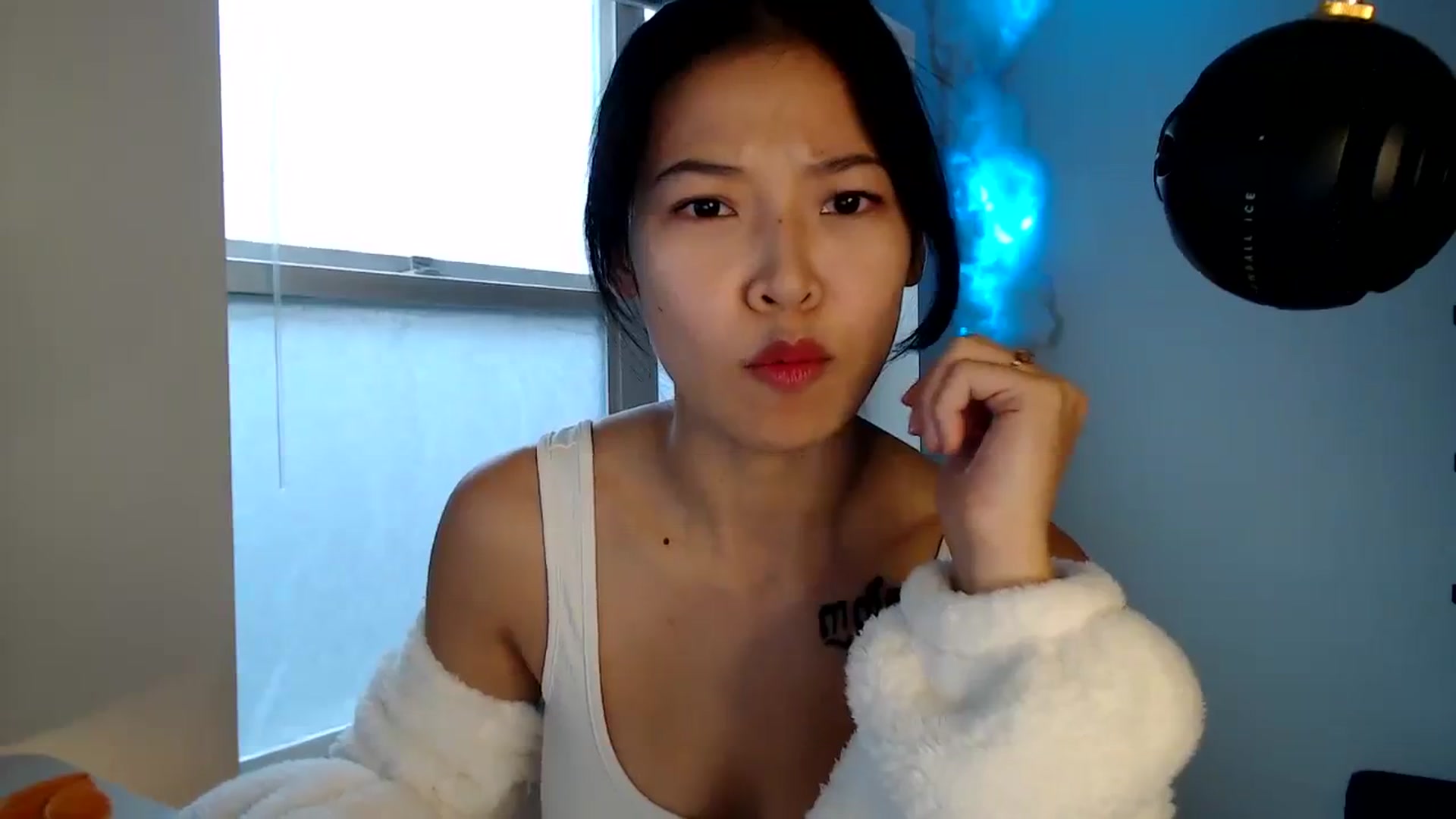 Gallery image thumbnail from Vivixeve's myfreecams stream on, 12/30/2023, 24:20 image 4 of 20