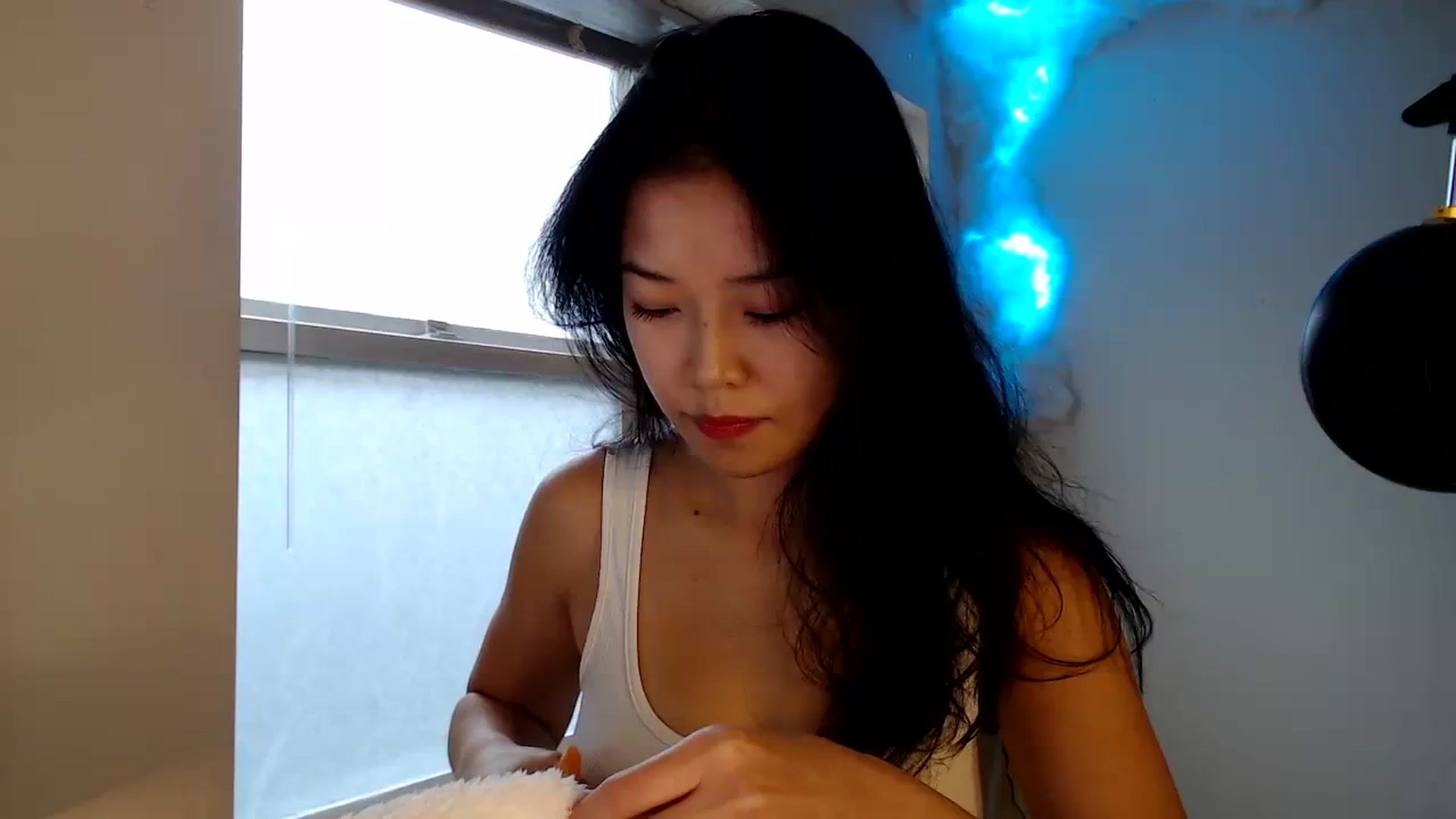 Gallery image thumbnail from Vivixeve's myfreecams stream on, 12/30/2023, 24:20 image 1 of 20