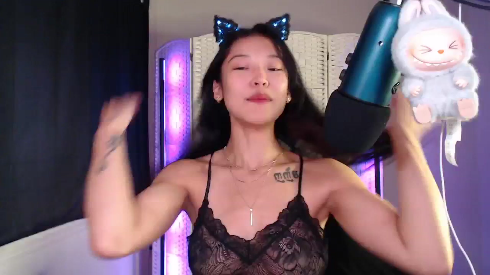 Gallery image thumbnail from Vivixxeve's myfreecams stream on, 09/01/2025, 21:31 image 8 of 20