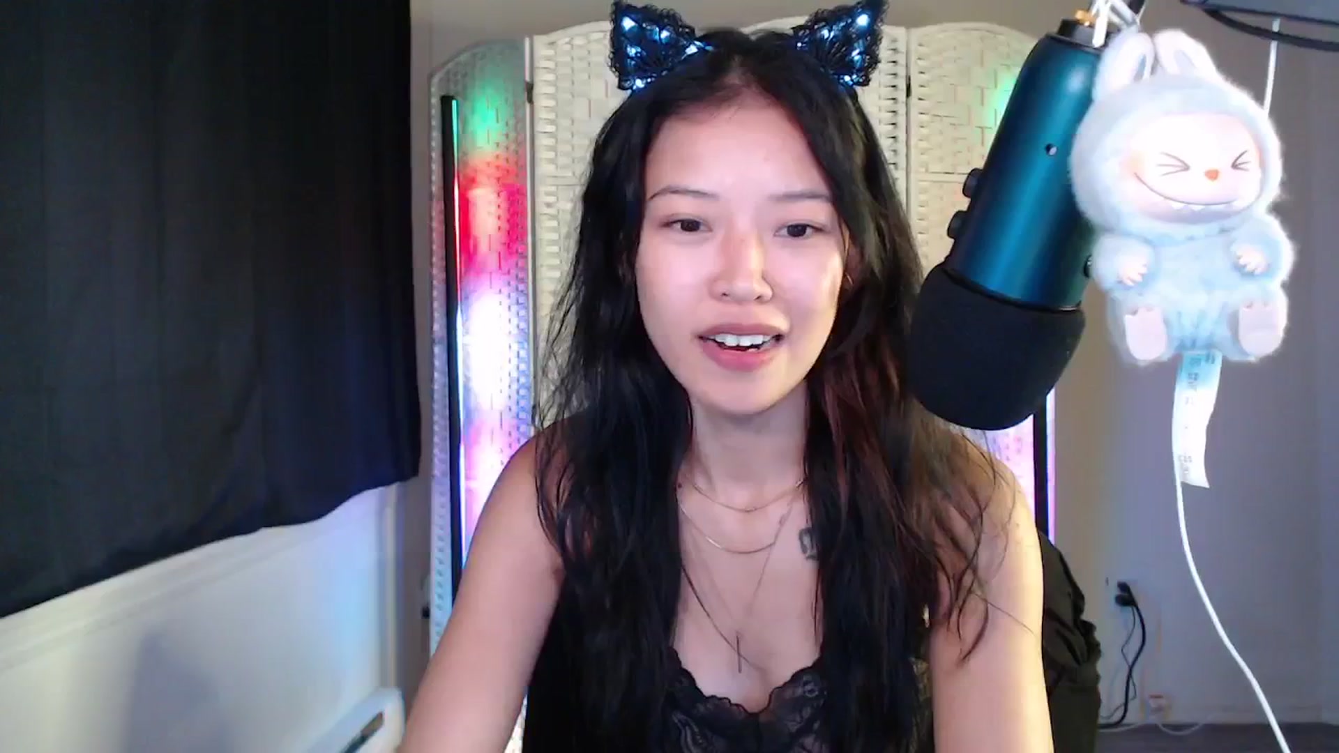Gallery image thumbnail from Vivixxeve's myfreecams stream on, 09/01/2025, 21:31 image 5 of 20