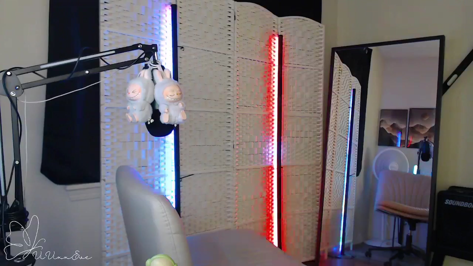 Gallery image thumbnail from Vivixxeve's myfreecams stream on, 09/10/2025, 21:50 image 19 of 20
