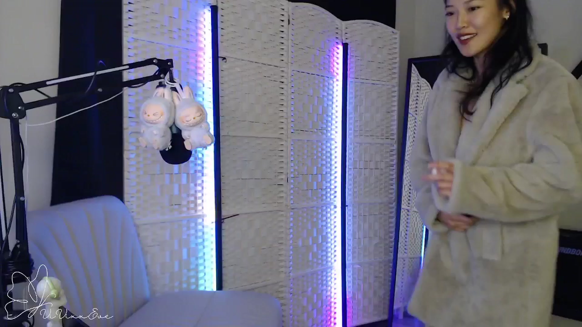 Gallery image thumbnail from Vivixxeve's myfreecams stream on, 09/10/2025, 21:50 image 16 of 20