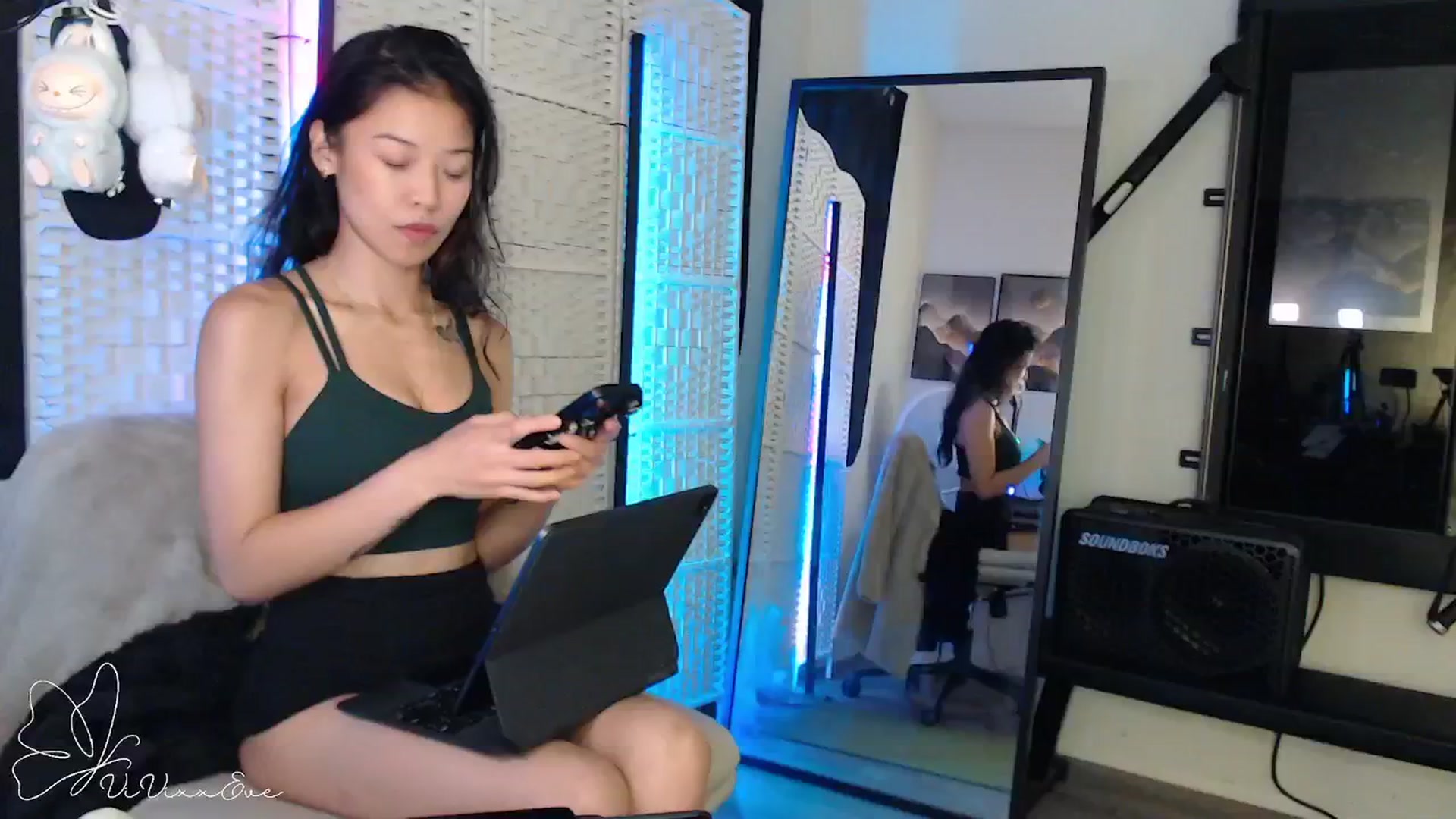 Gallery image thumbnail from Vivixxeve's myfreecams stream on, 09/11/2025, 05:39 image 5 of 20