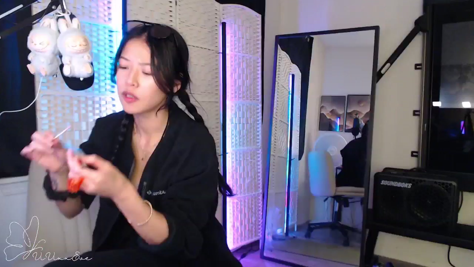 Gallery image thumbnail from Vivixxeve's myfreecams stream on, 09/12/2025, 01:36 image 9 of 20