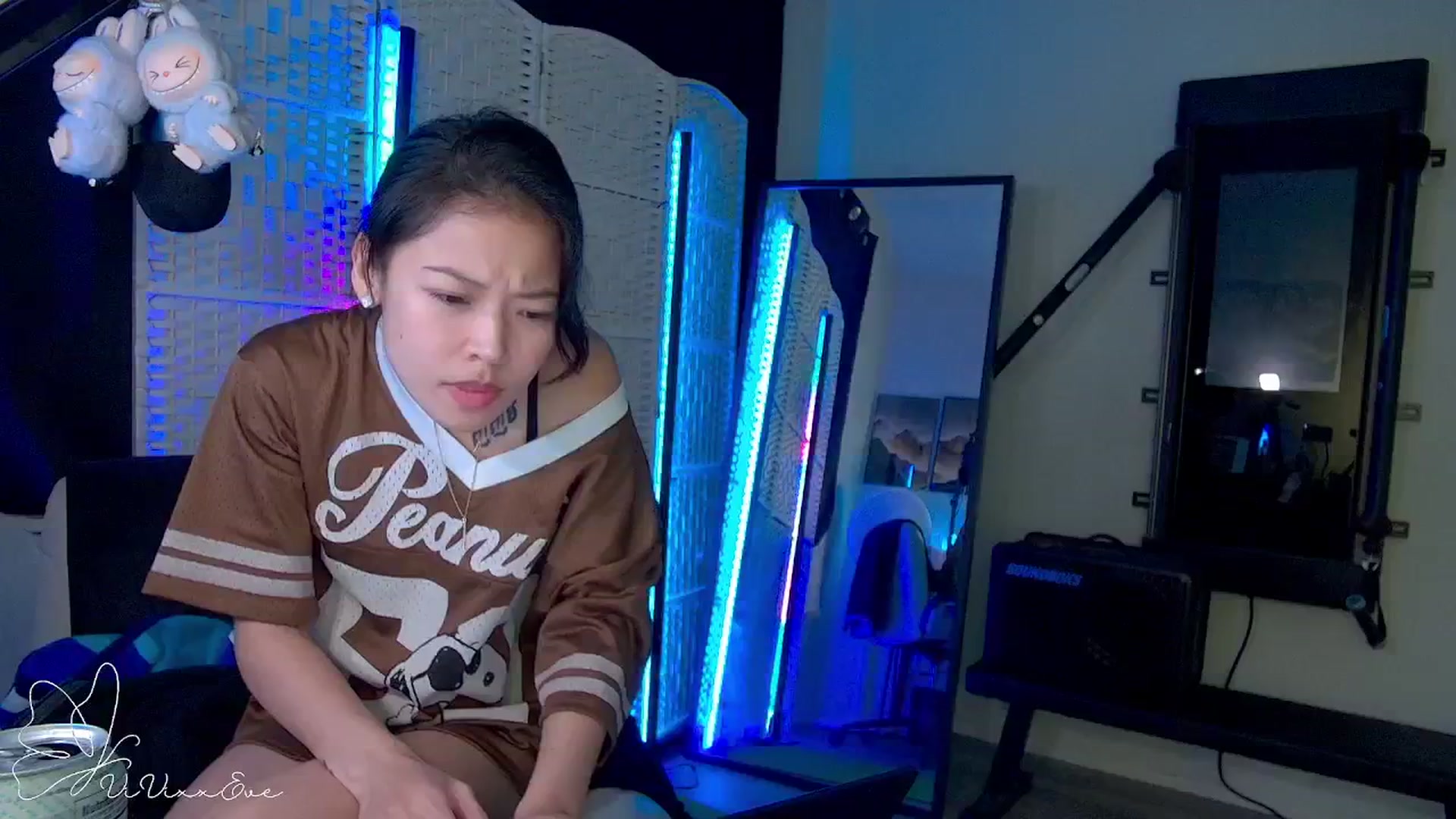 Gallery image thumbnail from Vivixxeve's myfreecams stream on, 09/17/2025, 06:49 image 13 of 20