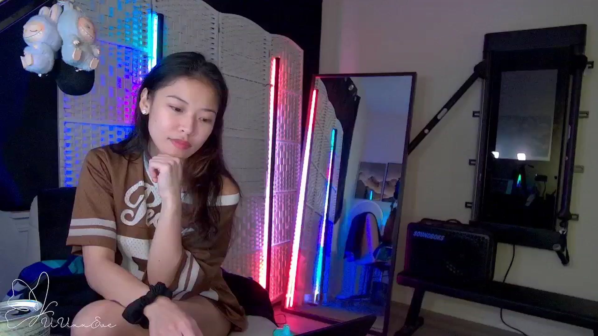 Gallery image thumbnail from Vivixxeve's myfreecams stream on, 09/17/2025, 06:49 image 20 of 20
