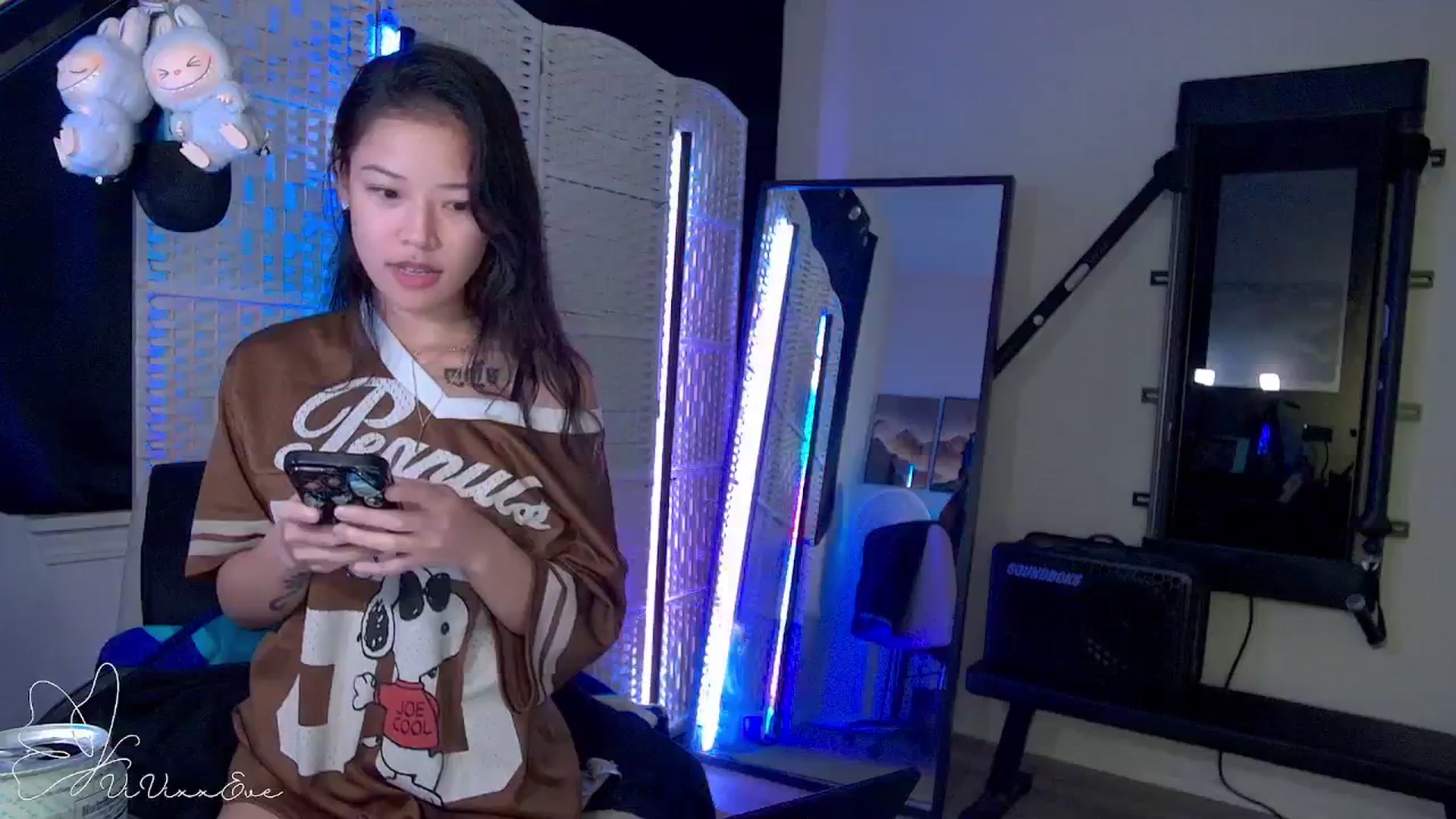 Gallery image thumbnail from Vivixxeve's myfreecams stream on, 09/17/2025, 06:49 image 12 of 20