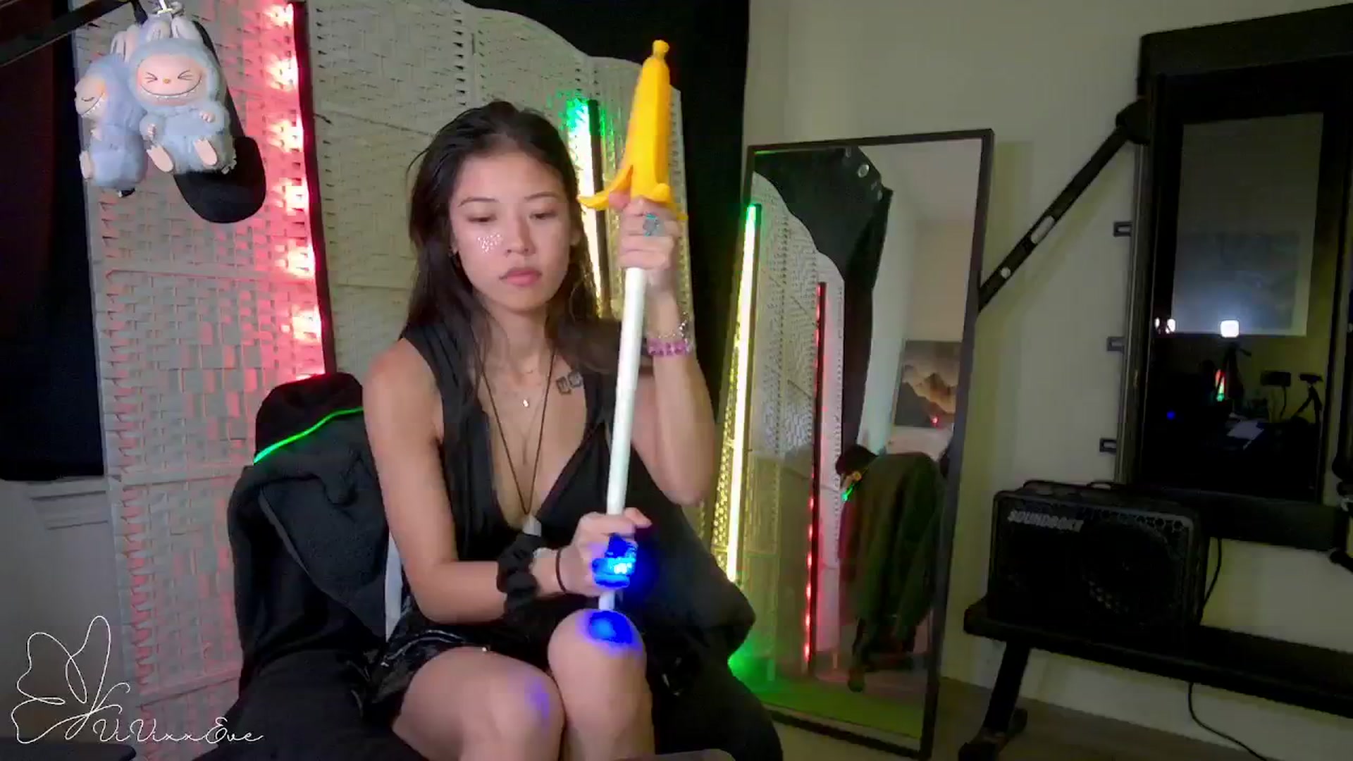 Gallery image thumbnail from Vivixxeve's myfreecams stream on, 09/22/2025, 06:52 image 7 of 20