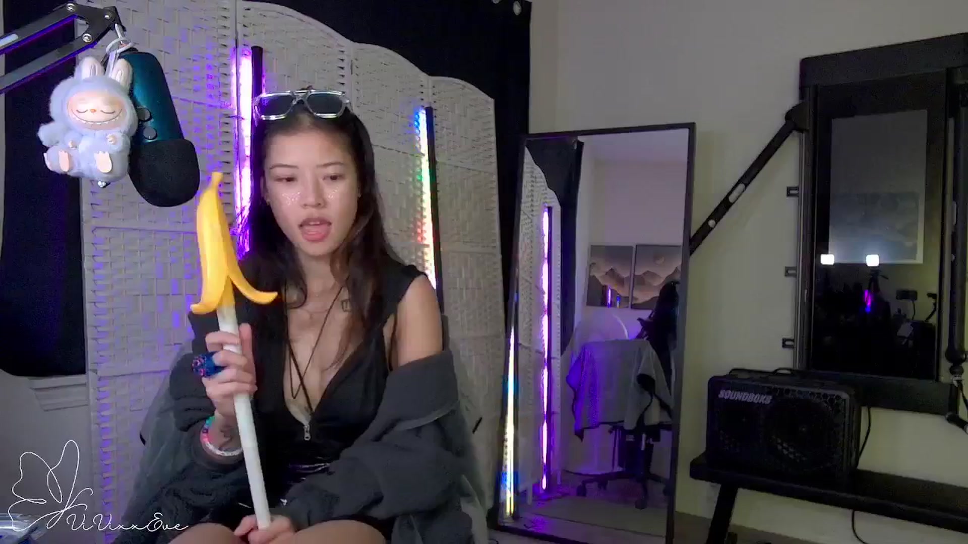 Gallery image thumbnail from Vivixxeve's myfreecams stream on, 09/22/2025, 09:06 image 2 of 20