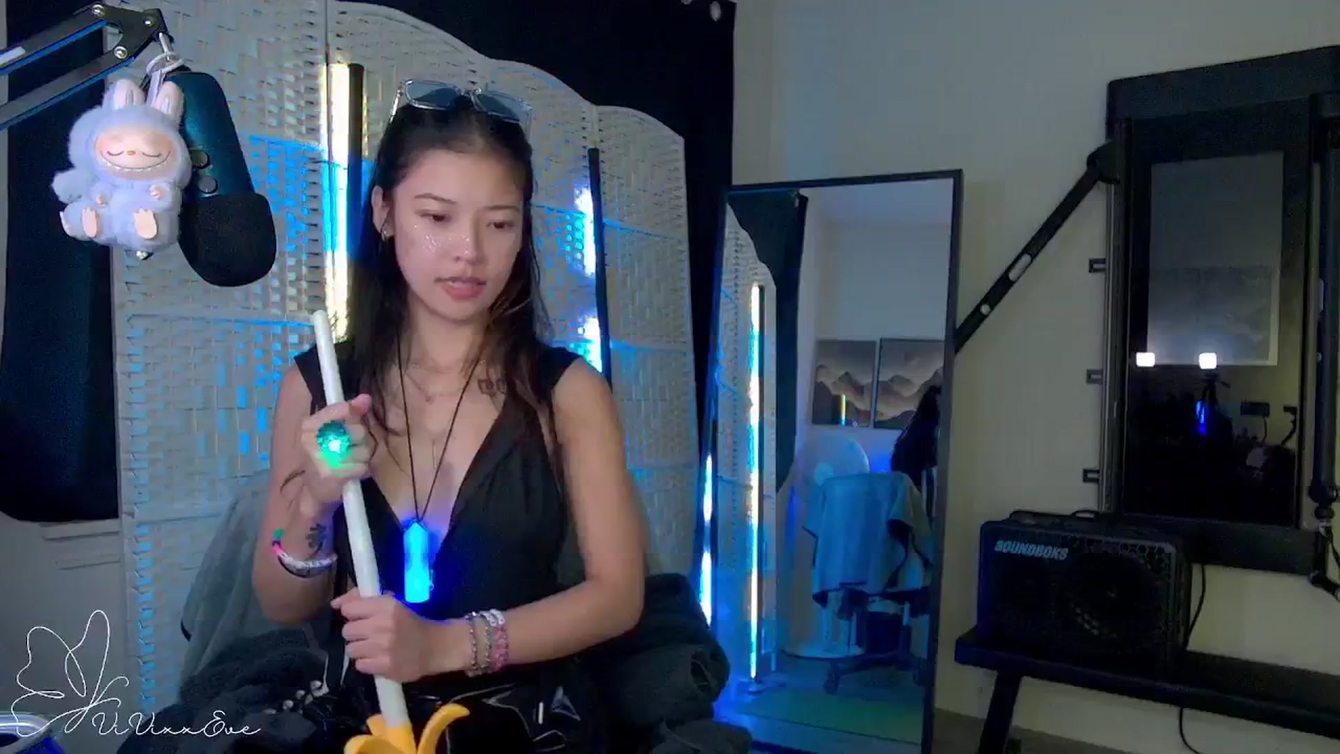Gallery image thumbnail from Vivixxeve's myfreecams stream on, 09/22/2025, 09:06 image 10 of 20
