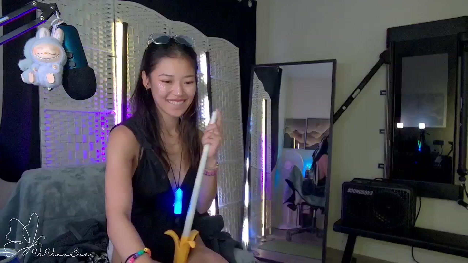 Gallery image thumbnail from Vivixxeve's myfreecams stream on, 09/22/2025, 09:06 image 14 of 20