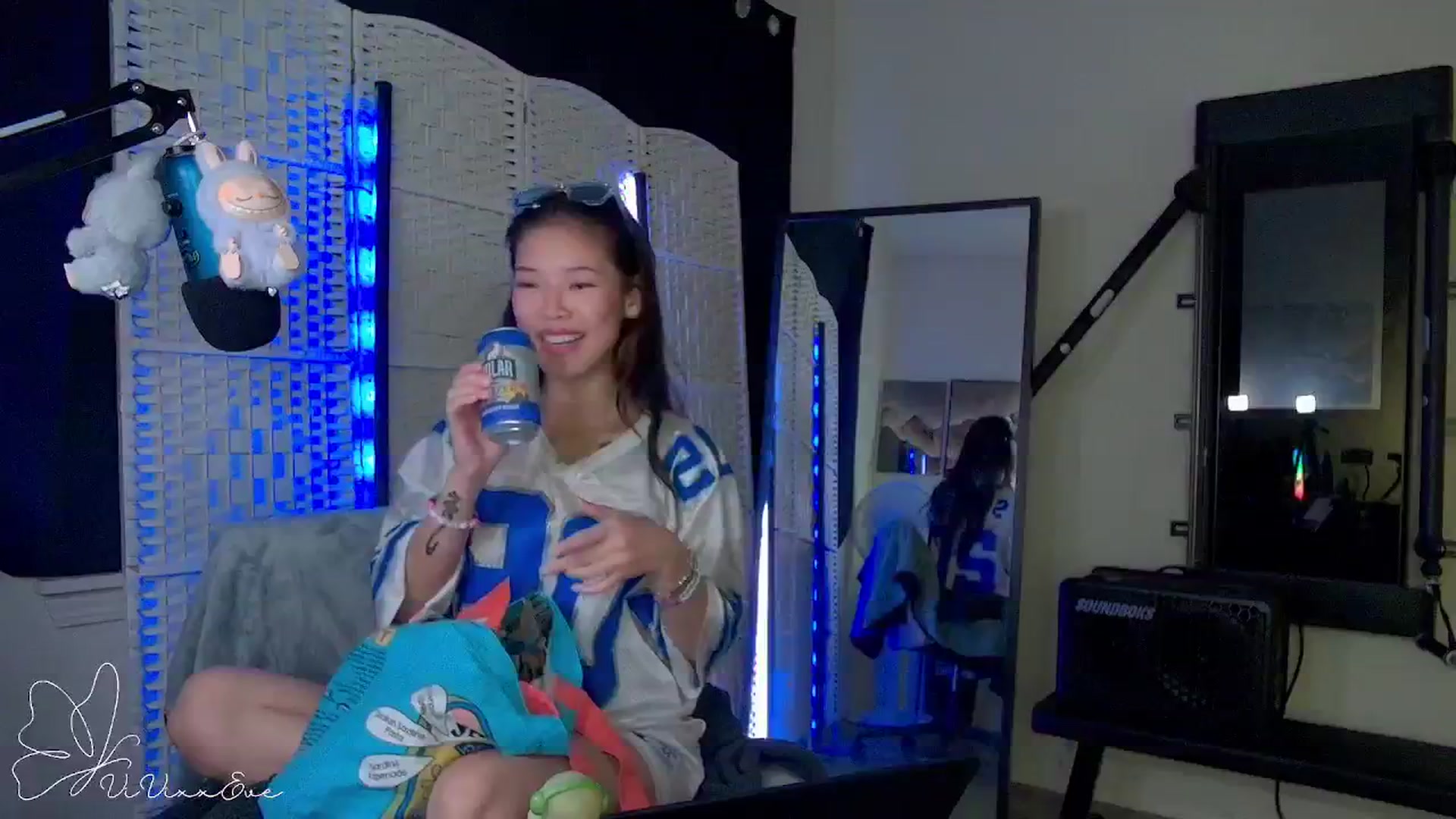 Gallery image thumbnail from Vivixxeve's myfreecams stream on, 09/23/2025, 04:38 image 20 of 20