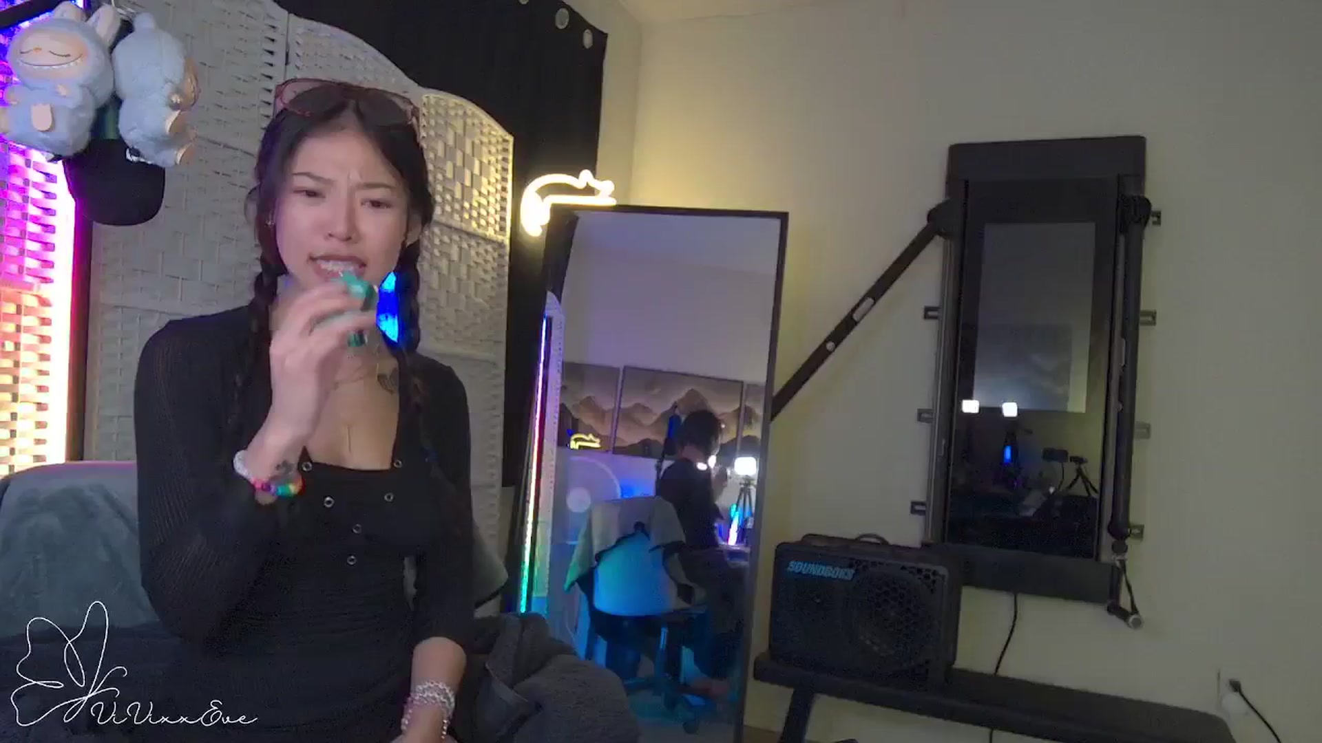 Gallery image thumbnail from Vivixxeve's myfreecams stream on, 09/25/2025, 01:40 image 1 of 20