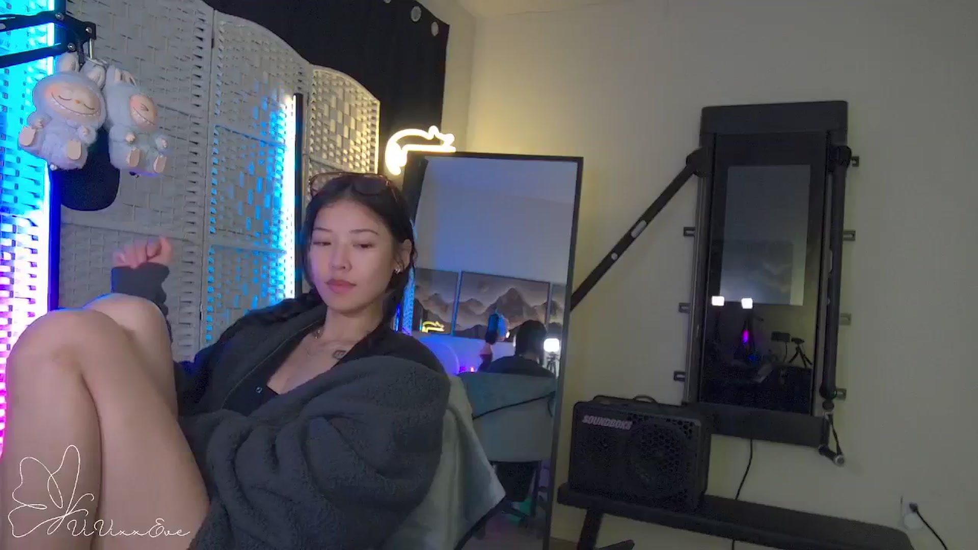 Gallery image thumbnail from Vivixxeve's myfreecams stream on, 09/25/2025, 01:40 image 20 of 20