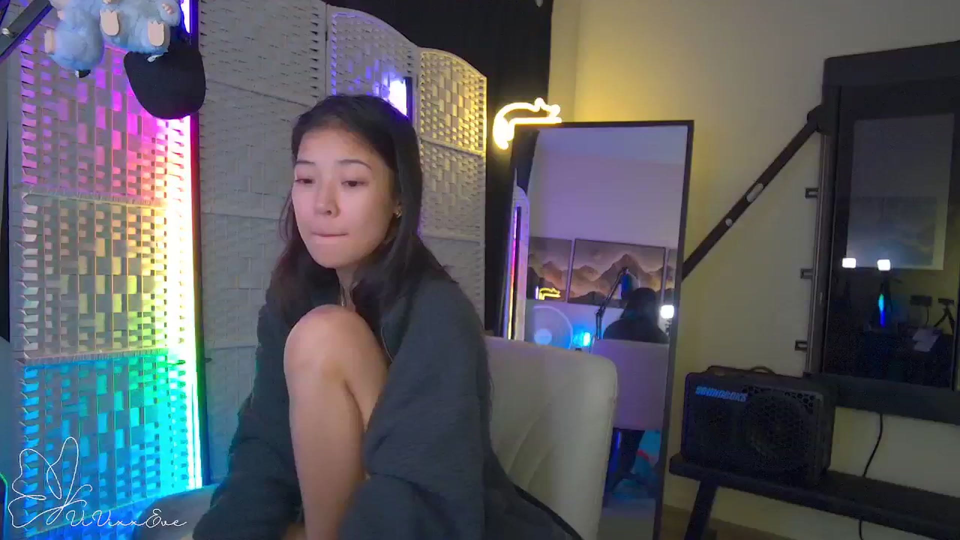 Gallery image thumbnail from Vivixxeve's myfreecams stream on, 09/25/2025, 06:02 image 20 of 20