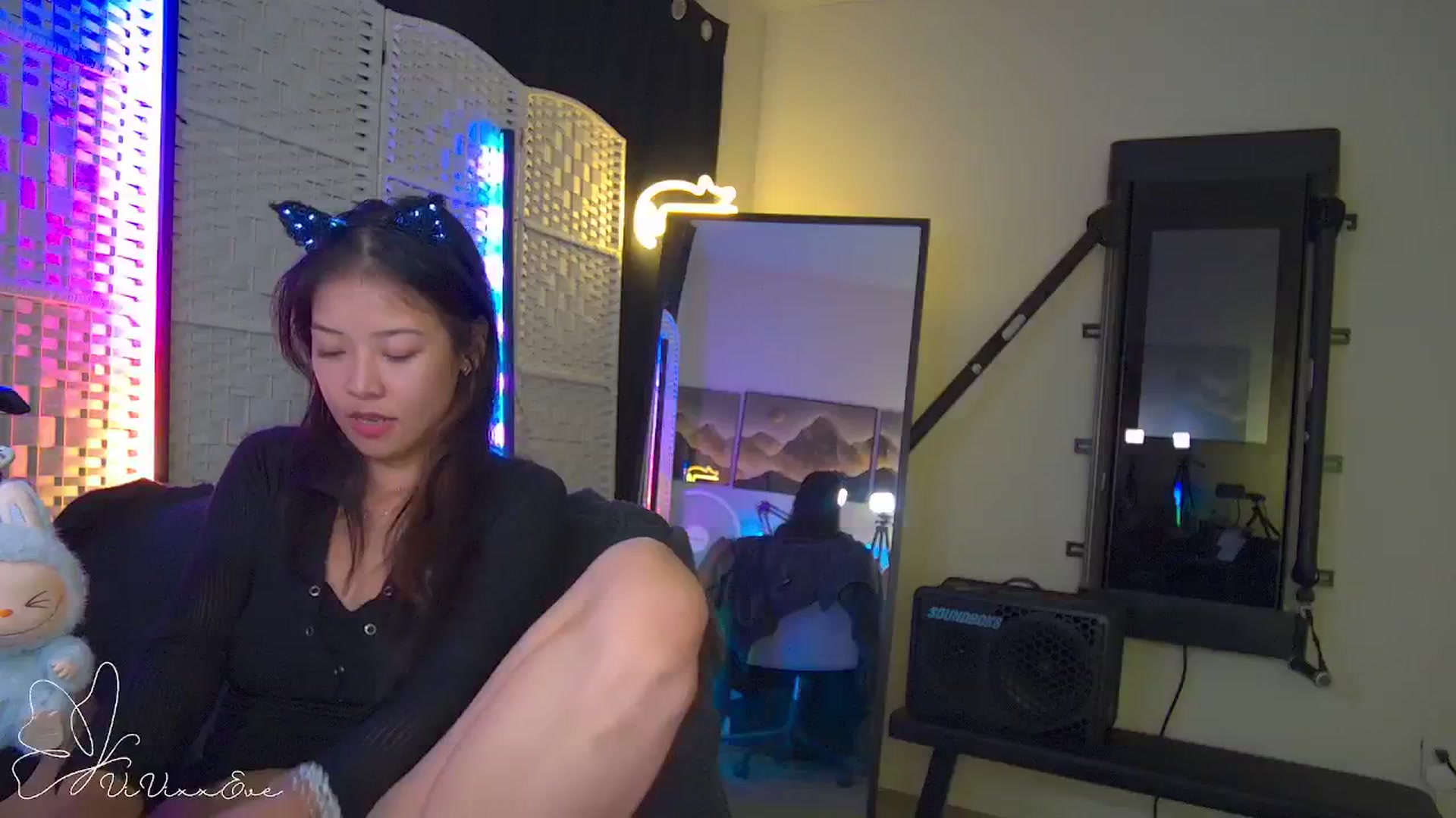 Gallery image thumbnail from Vivixxeve's myfreecams stream on, 09/25/2025, 06:02 image 2 of 20