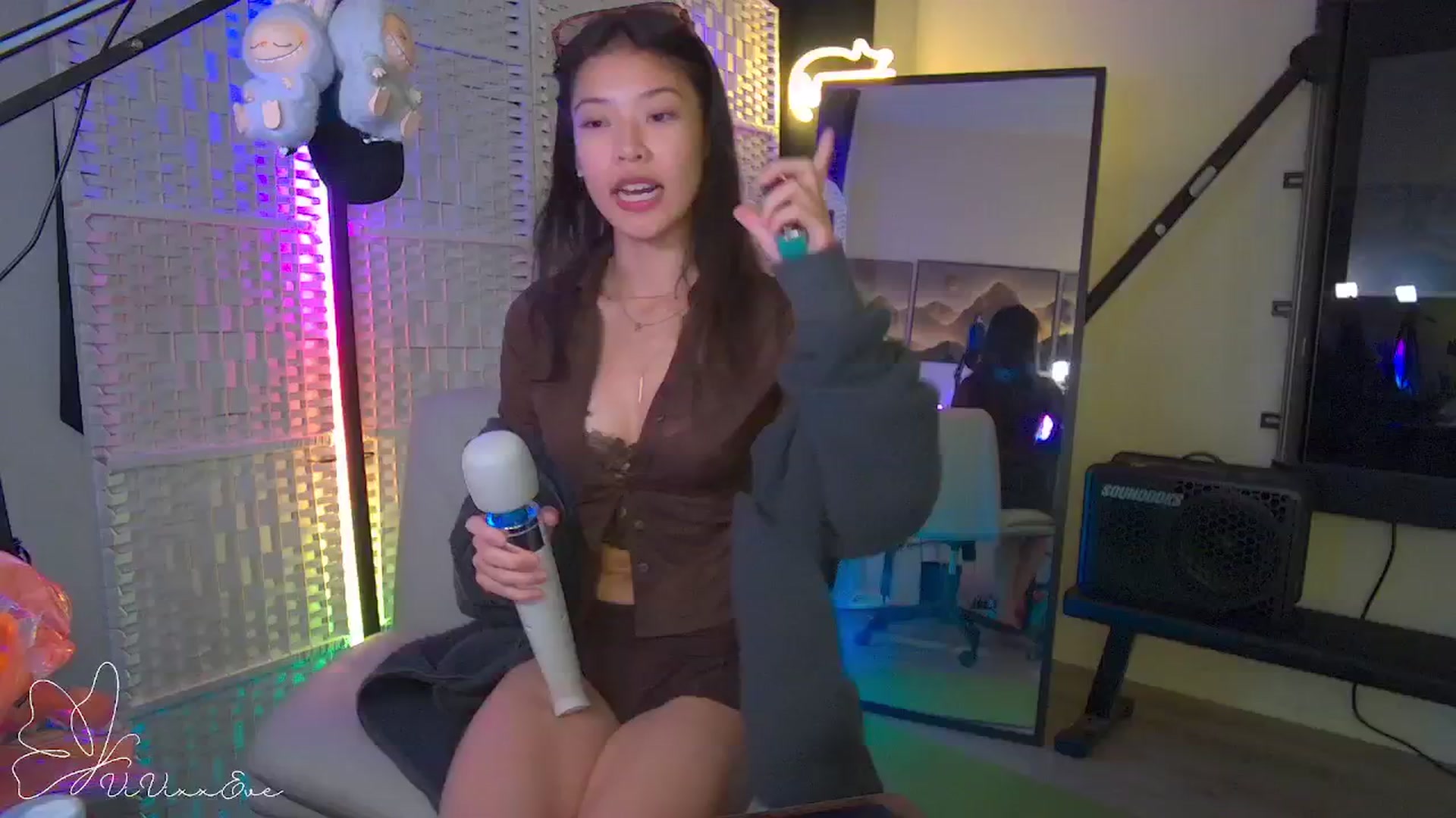 Gallery image thumbnail from Vivixxeve's myfreecams stream on, 09/26/2025, 10:02 image 14 of 20