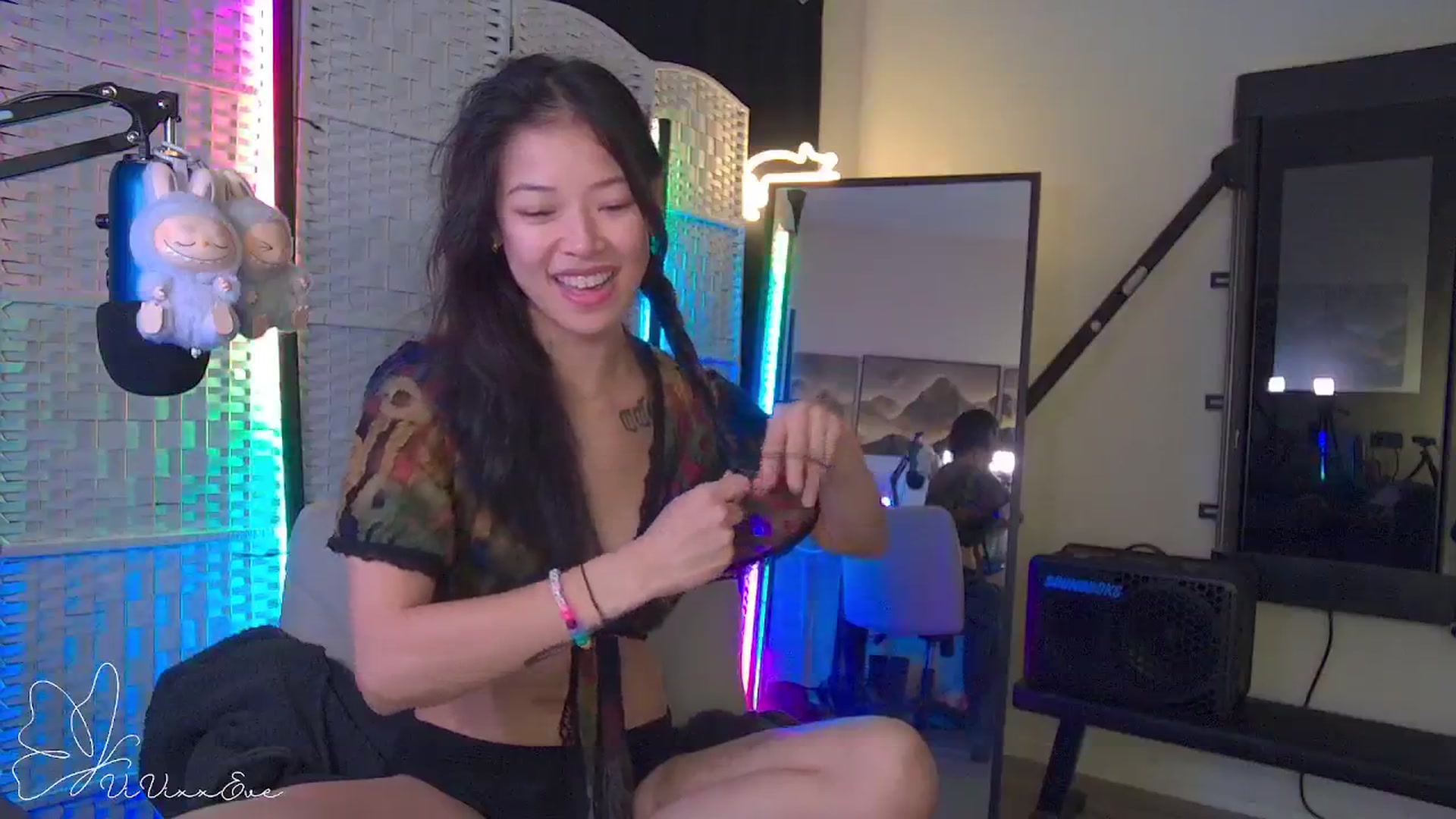 Gallery image thumbnail from Vivixxeve's myfreecams stream on, 09/27/2025, 07:29 image 9 of 20