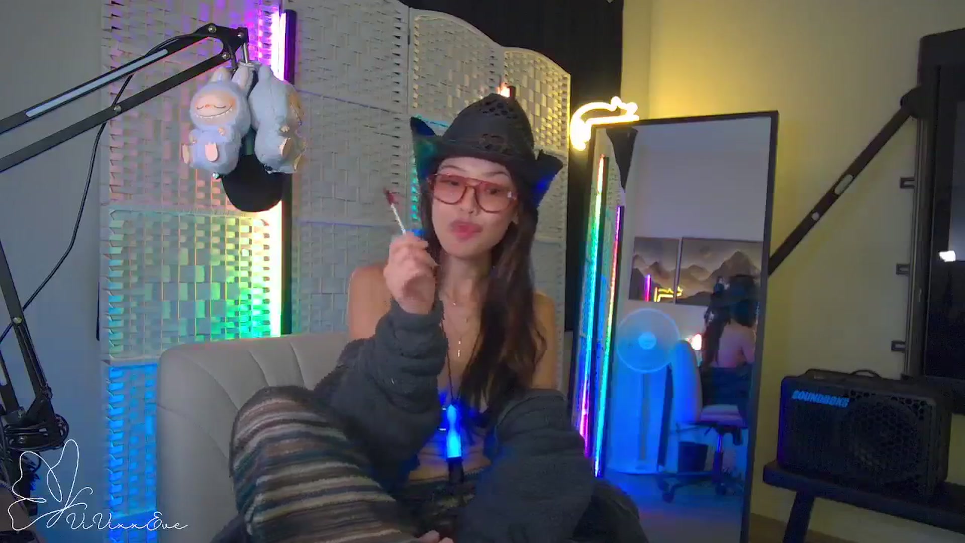 Gallery image thumbnail from Vivixxeve's myfreecams stream on, 09/29/2025, 06:59 image 6 of 20