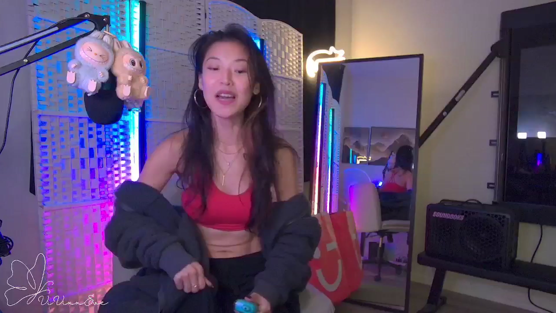 Gallery image thumbnail from Vivixxeve's myfreecams stream on, 10/01/2025, 04:49 image 13 of 20