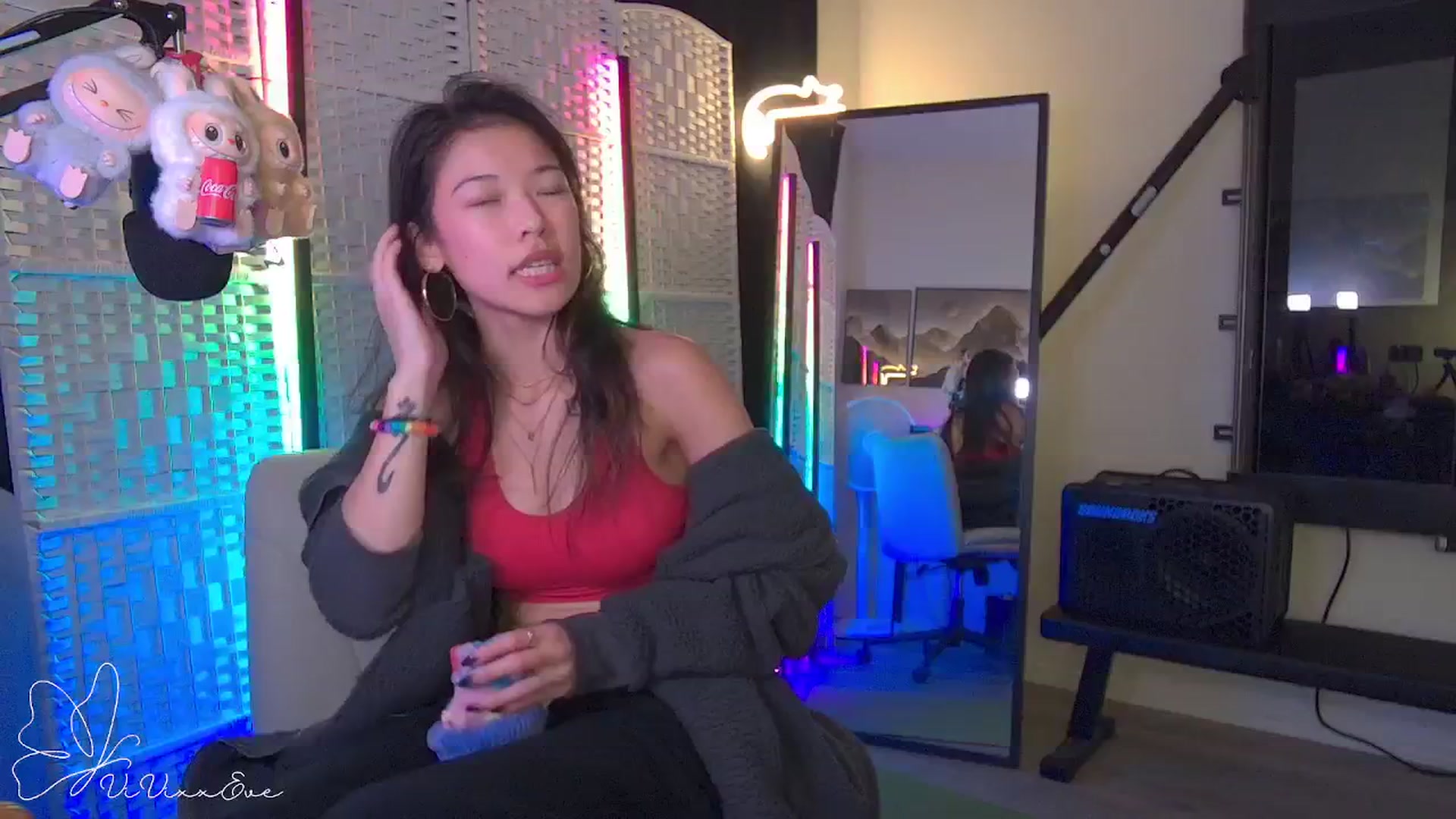 Gallery image thumbnail from Vivixxeve's myfreecams stream on, 10/01/2025, 06:54 image 18 of 20