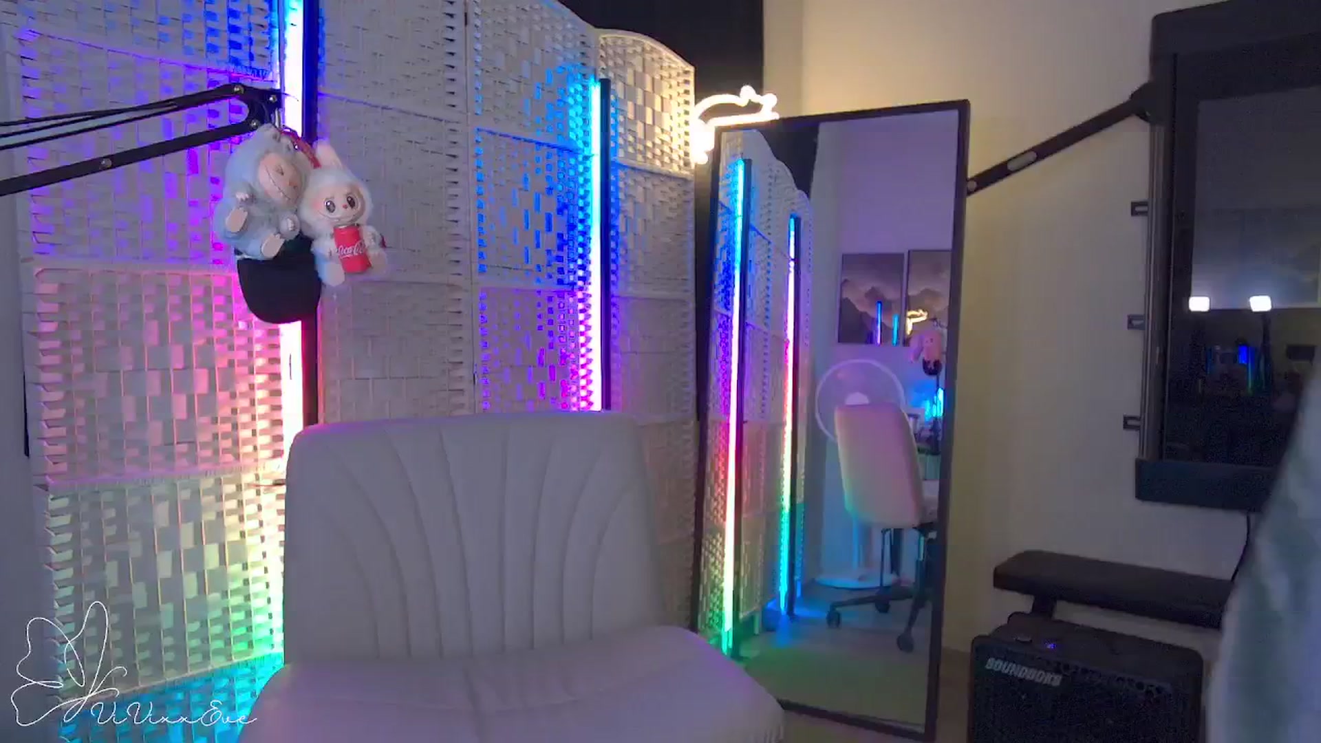 Gallery image thumbnail from Vivixxeve's myfreecams stream on, 10/02/2025, 05:32 image 8 of 20