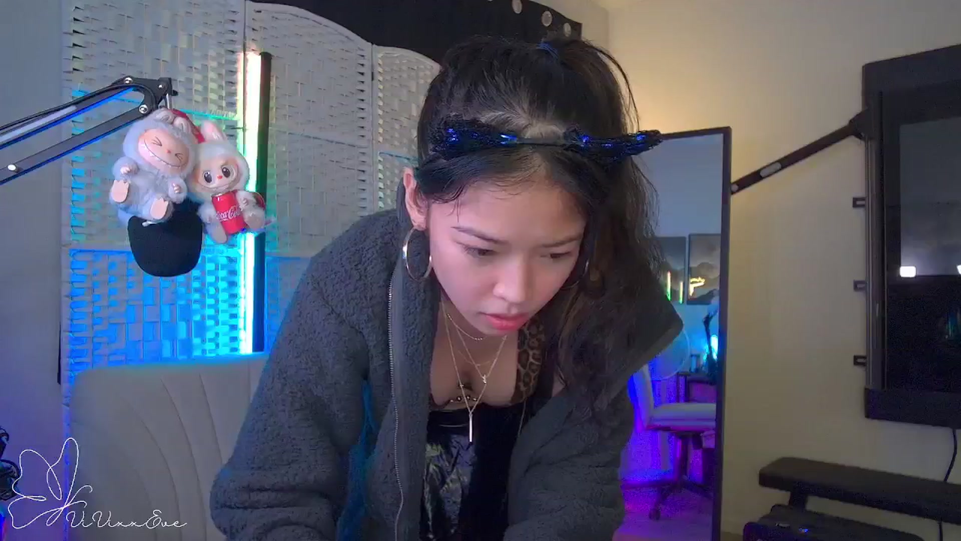 Gallery image thumbnail from Vivixxeve's myfreecams stream on, 10/02/2025, 05:32 image 12 of 20