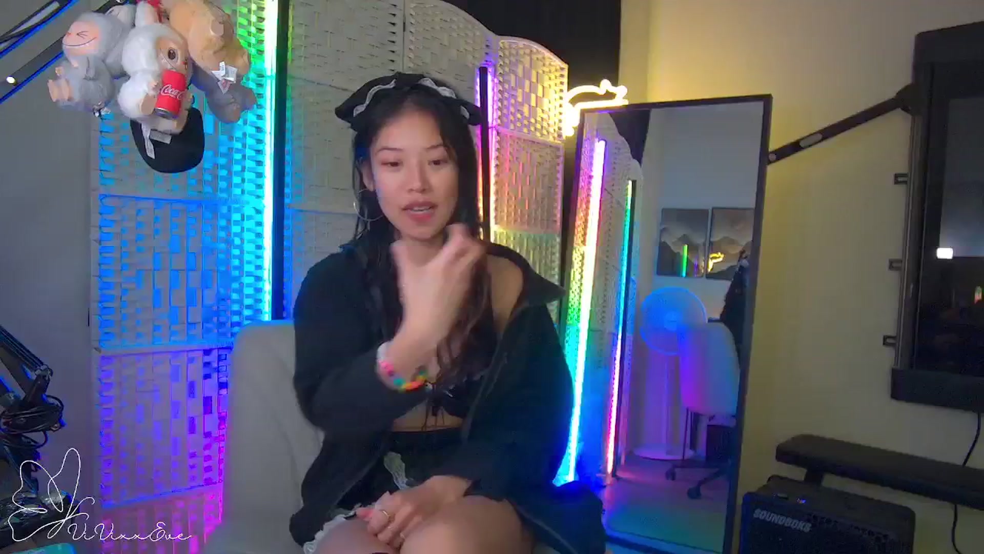 Gallery image thumbnail from Vivixxeve's myfreecams stream on, 10/07/2025, 05:21 image 19 of 20