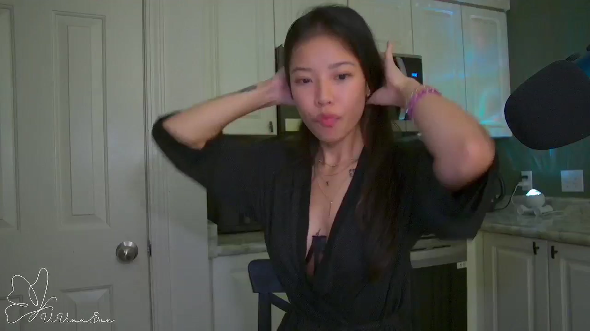 Gallery image thumbnail from Vivixxeve's myfreecams stream on, 10/10/2025, 03:41 image 17 of 20
