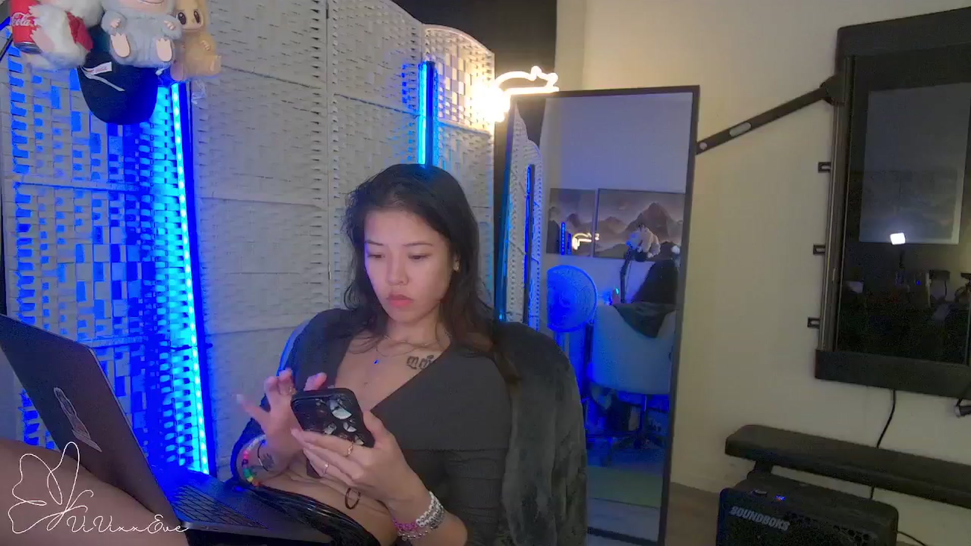 Gallery image thumbnail from Vivixxeve's myfreecams stream on, 10/13/2025, 09:17 image 3 of 20