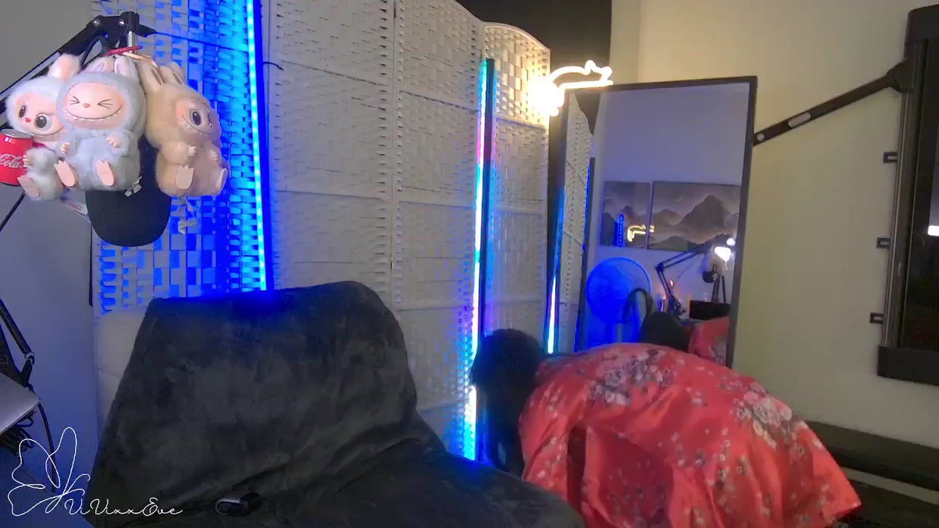 Gallery image thumbnail from Vivixxeve's myfreecams stream on, 10/13/2025, 09:54 image 10 of 20