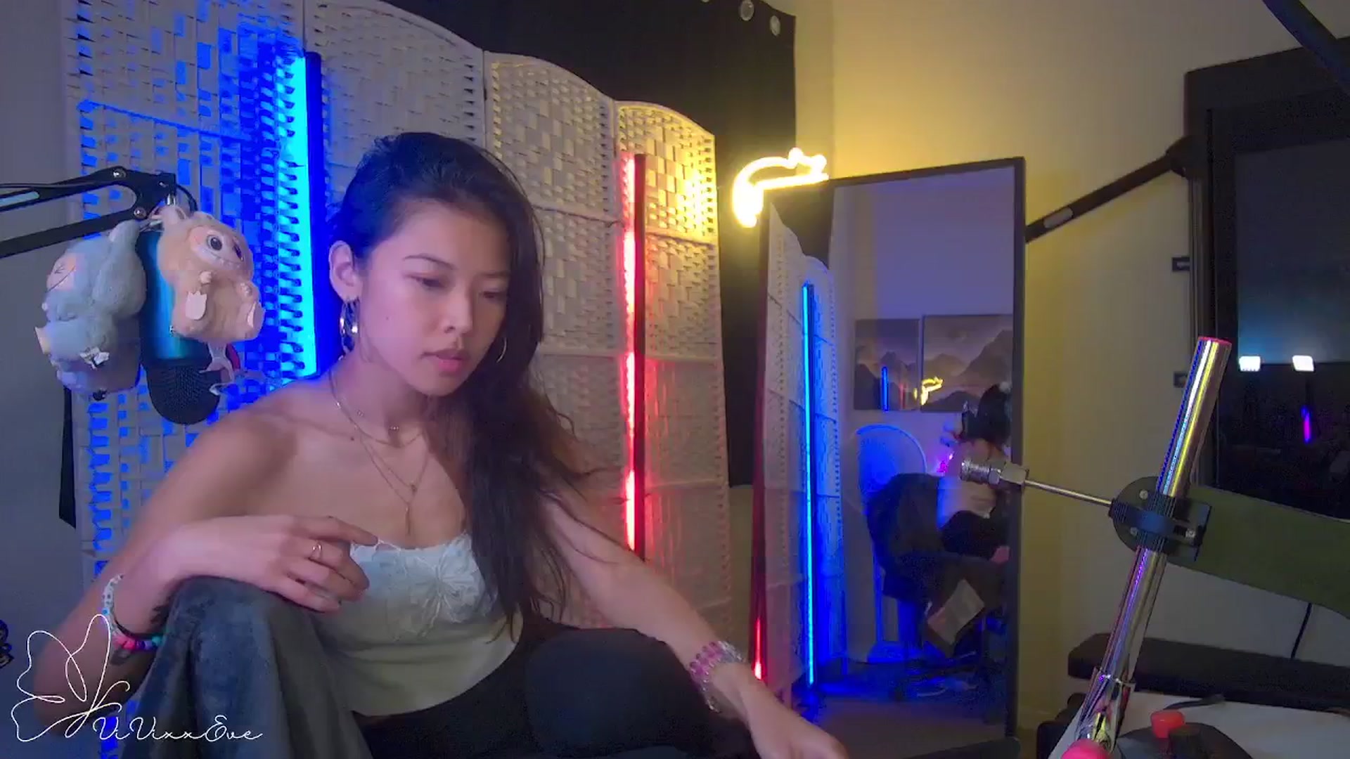Gallery image thumbnail from Vivixxeve's myfreecams stream on, 10/18/2025, 06:20 image 11 of 20