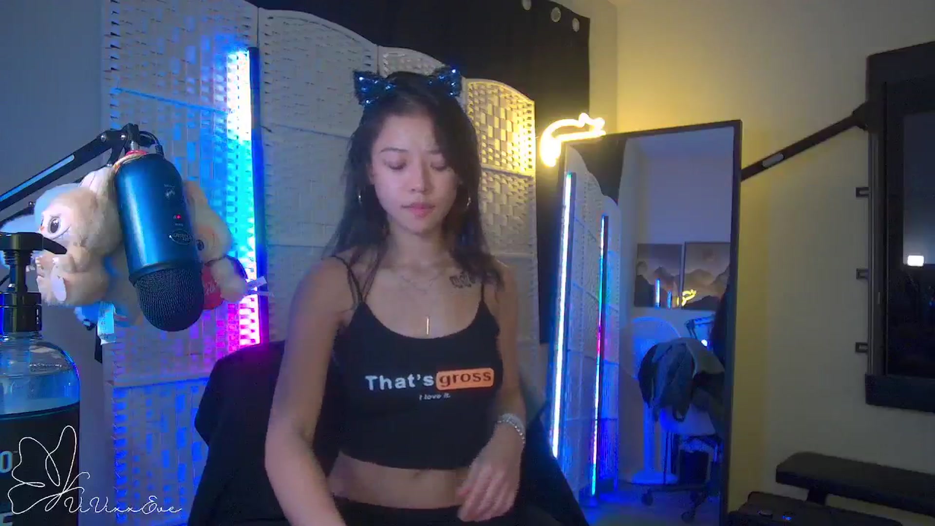 Gallery image thumbnail from Vivixxeve's myfreecams stream on, 10/20/2025, 23:08 image 14 of 20
