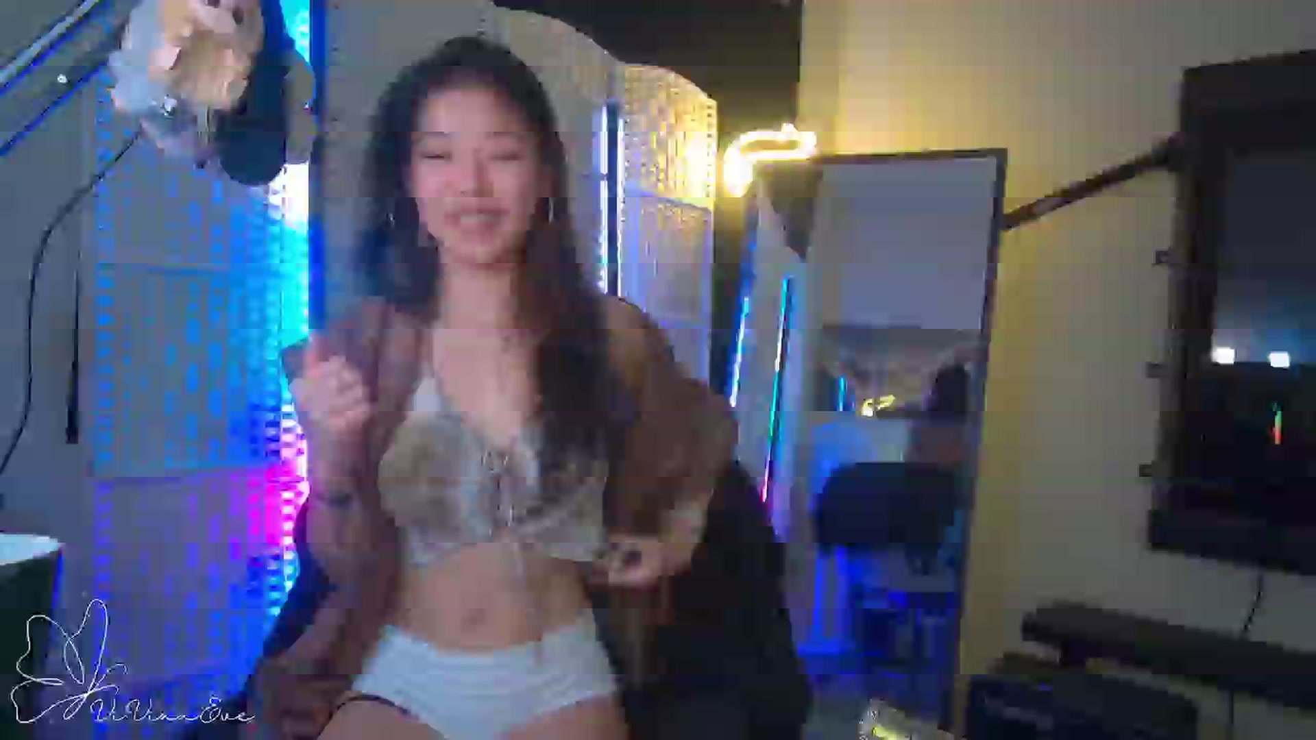 Gallery image thumbnail from Vivixxeve's myfreecams stream on, 10/22/2025, 02:26 image 2 of 20